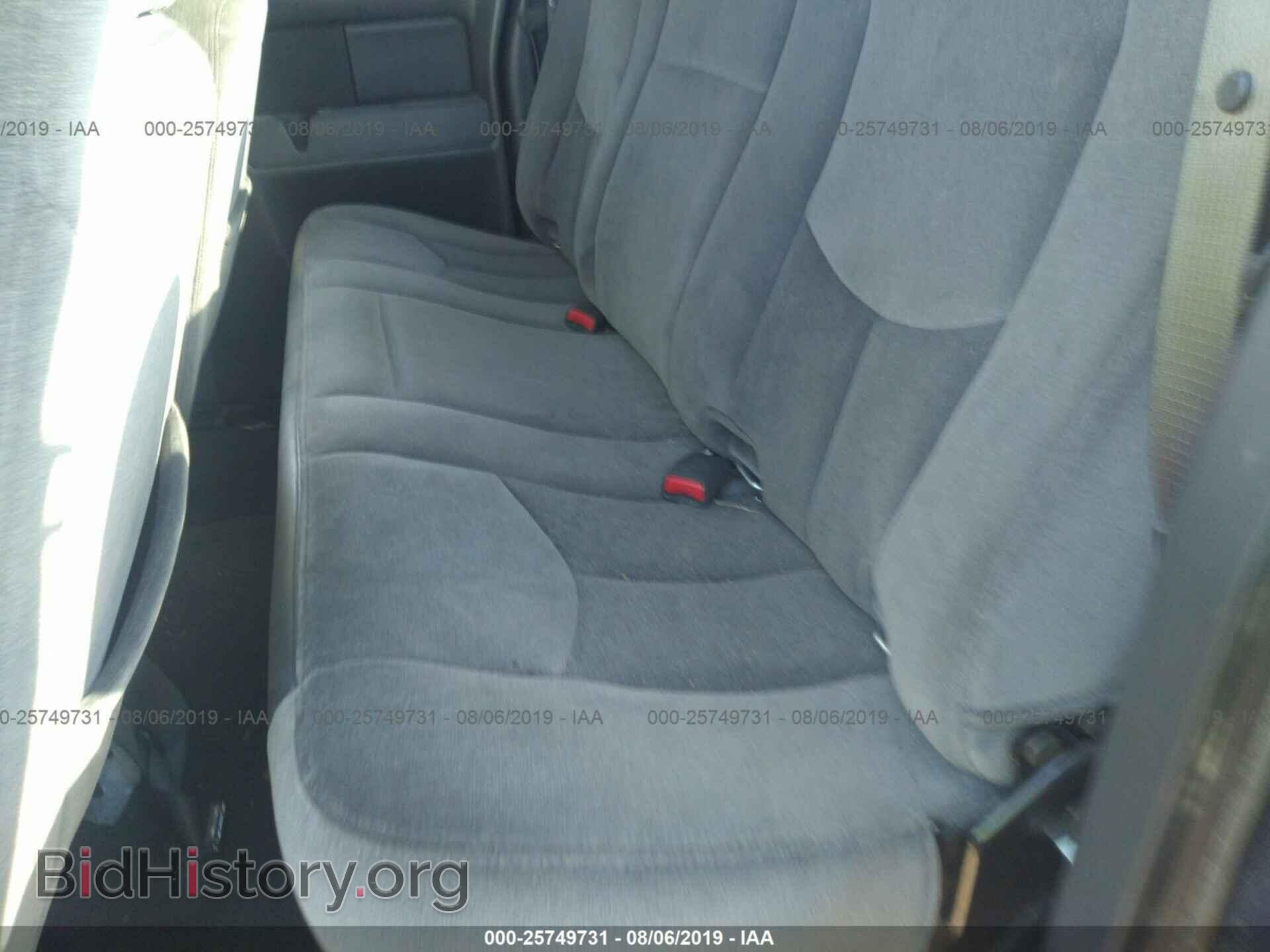 2005 GMC NEW SIERRA - VIN: 1GTEK19B65E220814 - Фото 8