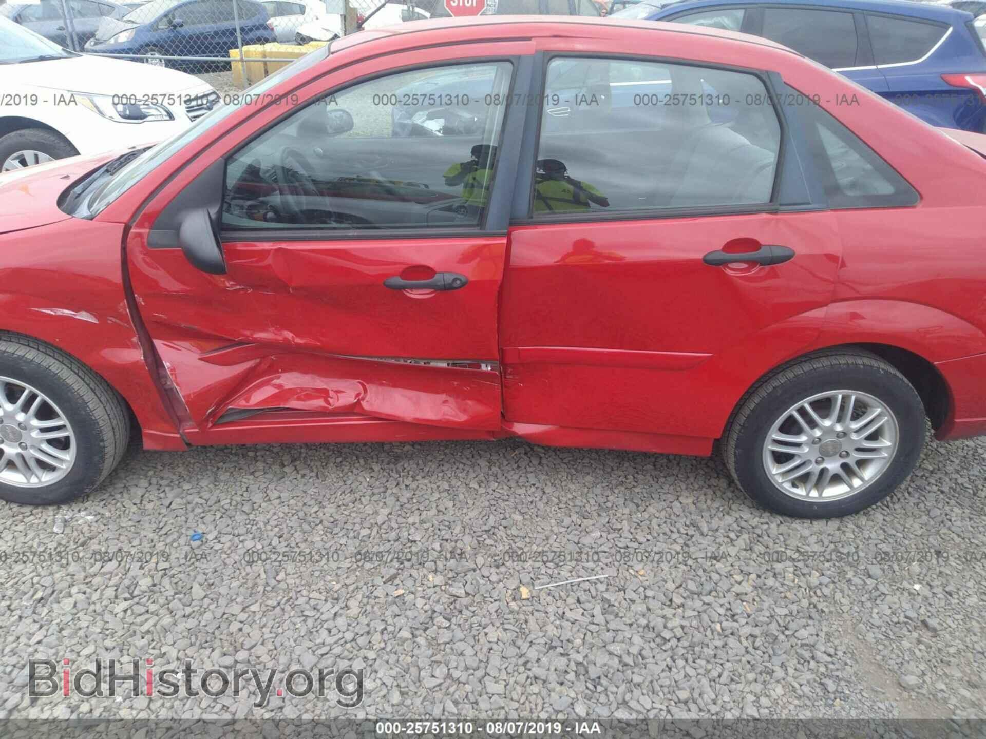 2006 Ford Focus - VIN: 1FAFP34N76W181851 - Фото 6