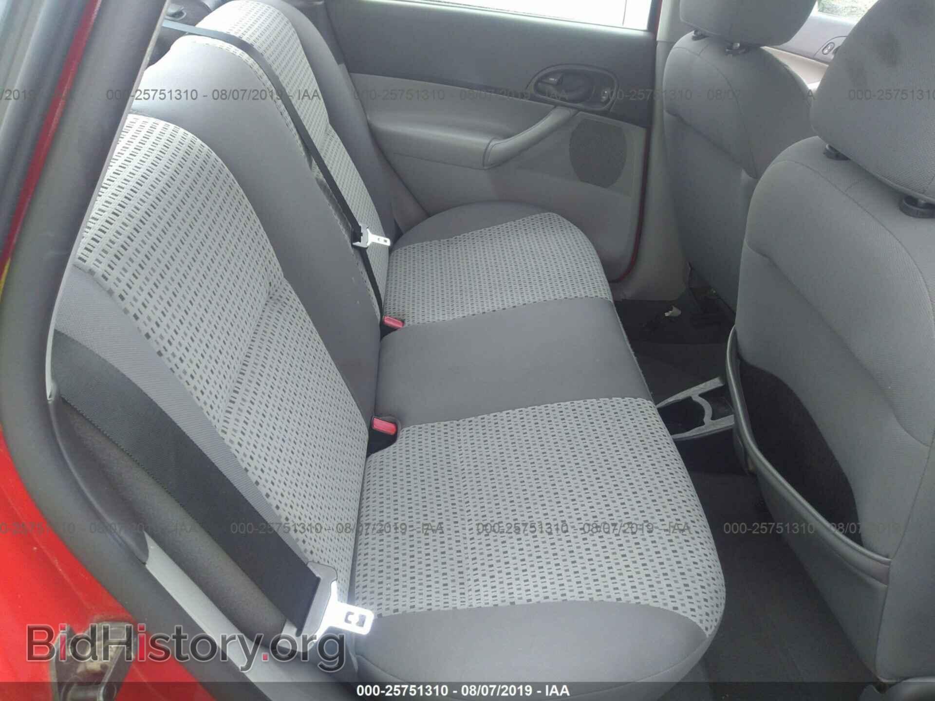 2006 Ford Focus - VIN: 1FAFP34N76W181851 - Фото 8