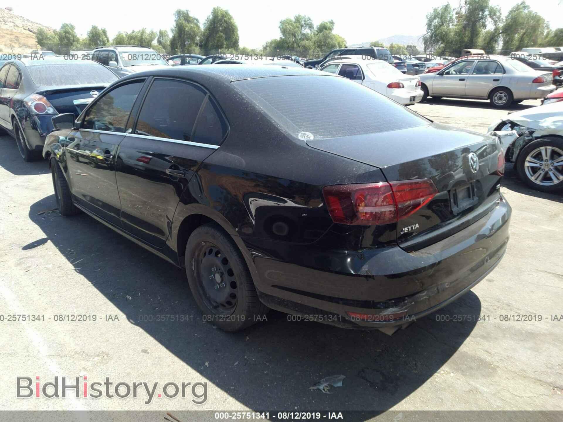 2017 Volkswagen Jetta - VIN: 3VW2B7AJ3HM335973 - Фото 3