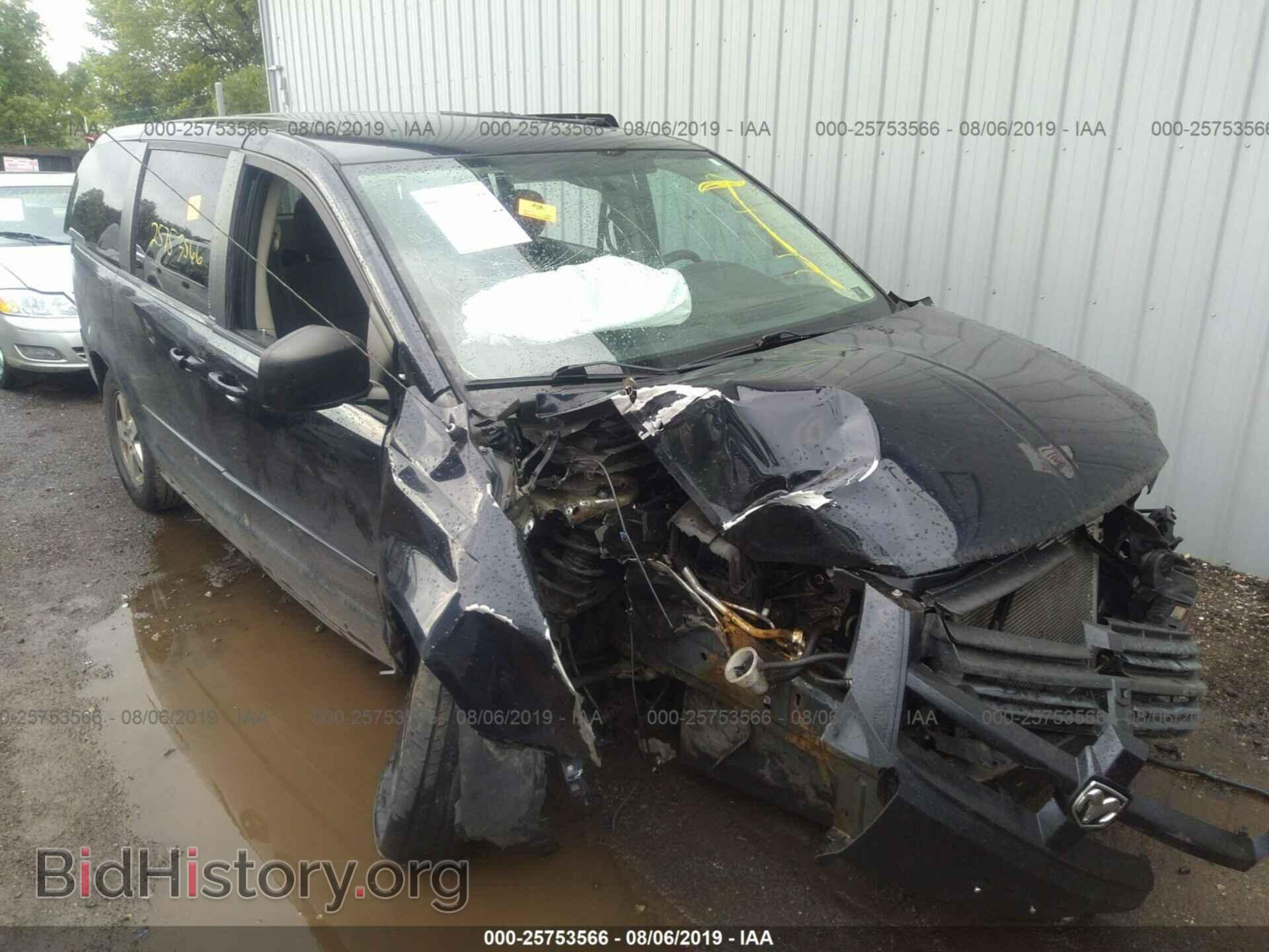 Photo 2D4RN4DE9AR238137 - DODGE GRAND CARAVAN 2010