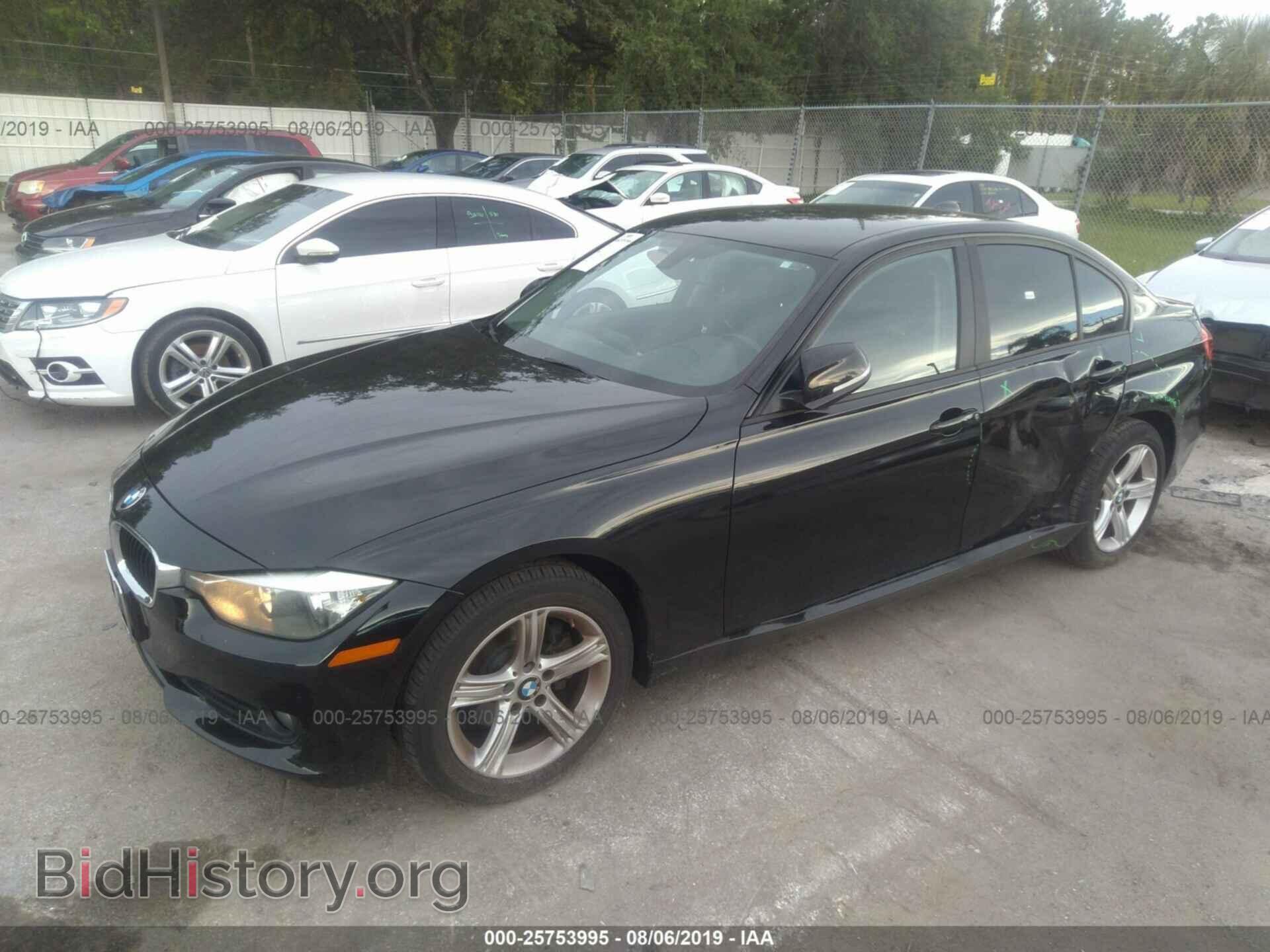 2013 BMW 320 - VIN: WBA3B1C51DK129781 - Photo 2