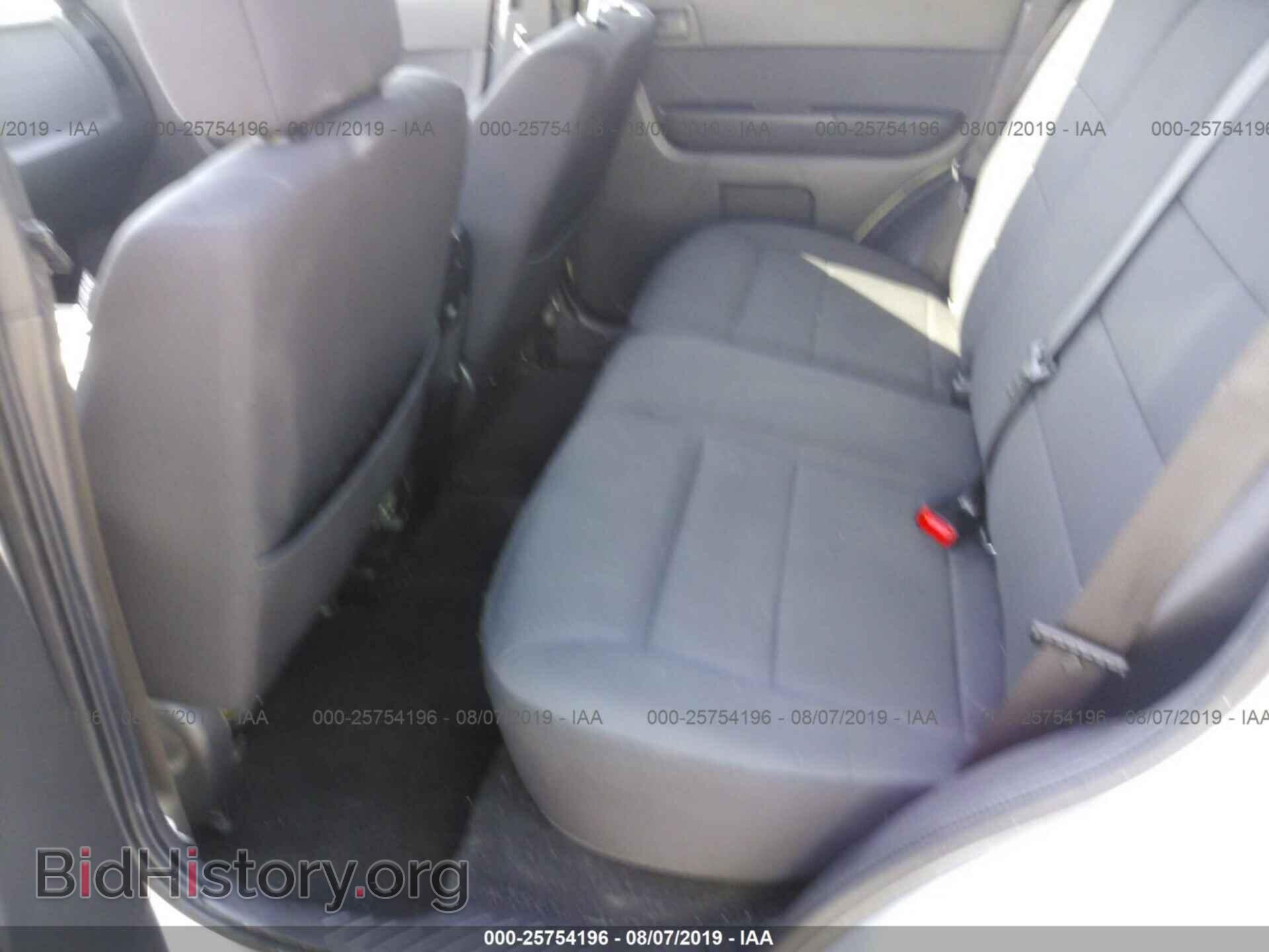 2011 FORD ESCAPE - VIN: 1FMCU0D77BKA65665 - Фото 8