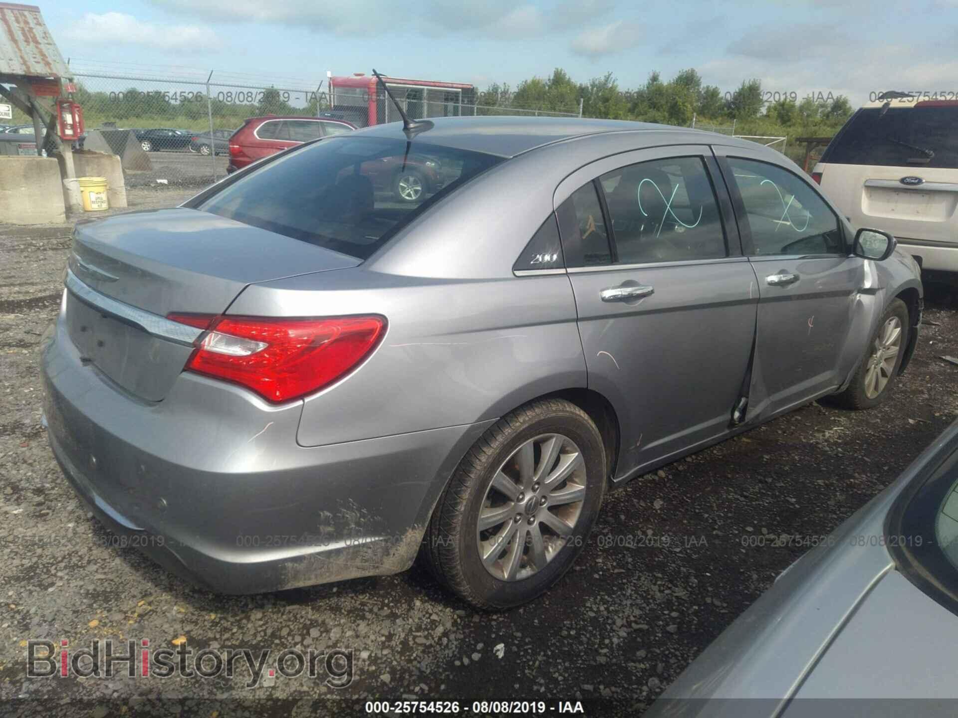 2013 CHRYSLER 200 - VIN: 1C3CCBCG9DN573968 - Photo 4