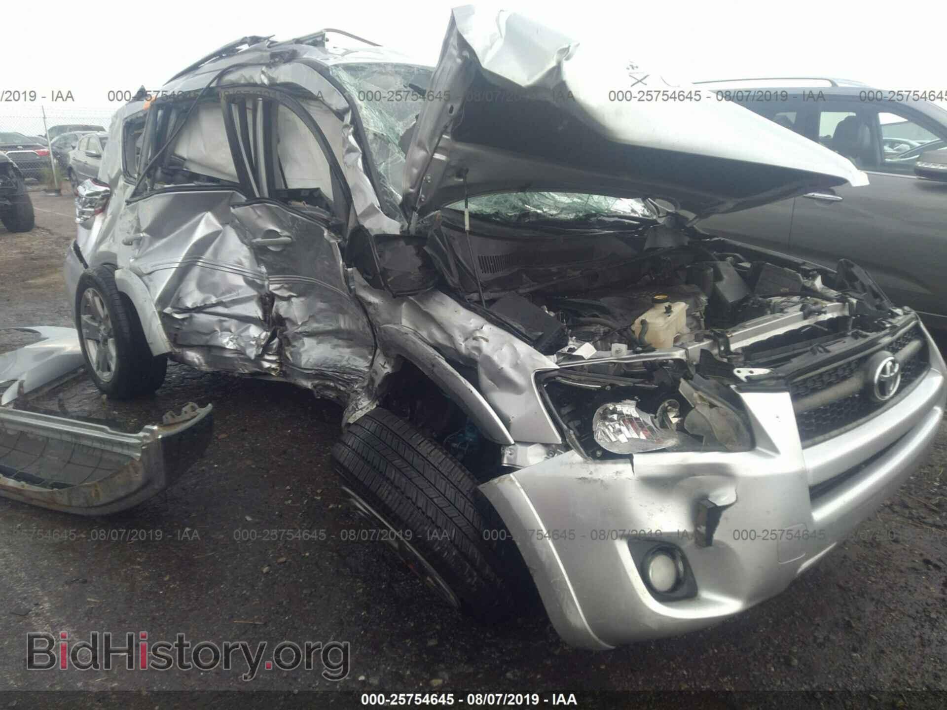 Фотография JTMRF4DV6CD046108 - TOYOTA RAV4 2012