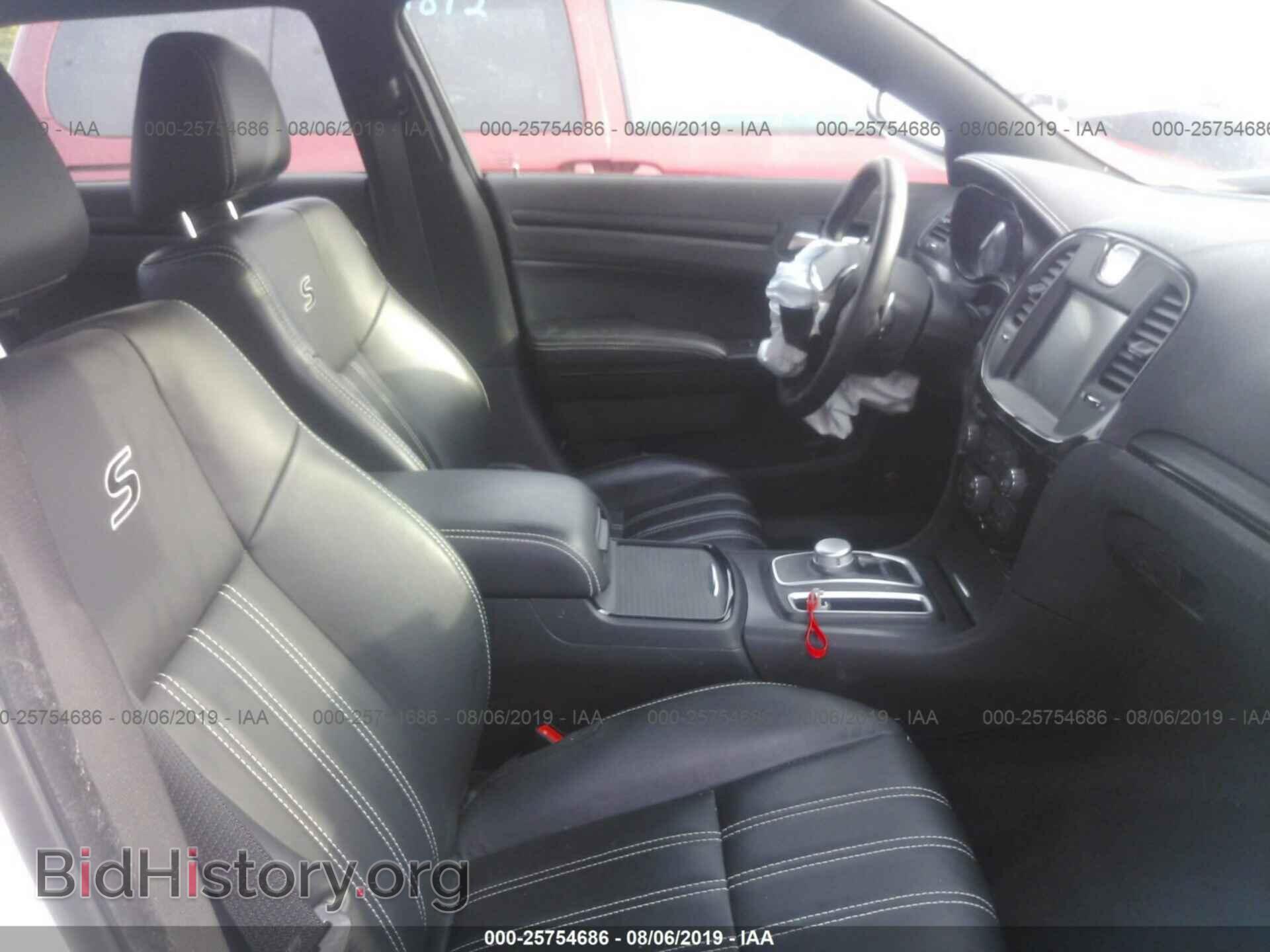 2016 CHRYSLER 300 - VIN: 2C3CCAGG3GH321408 - Photo 5