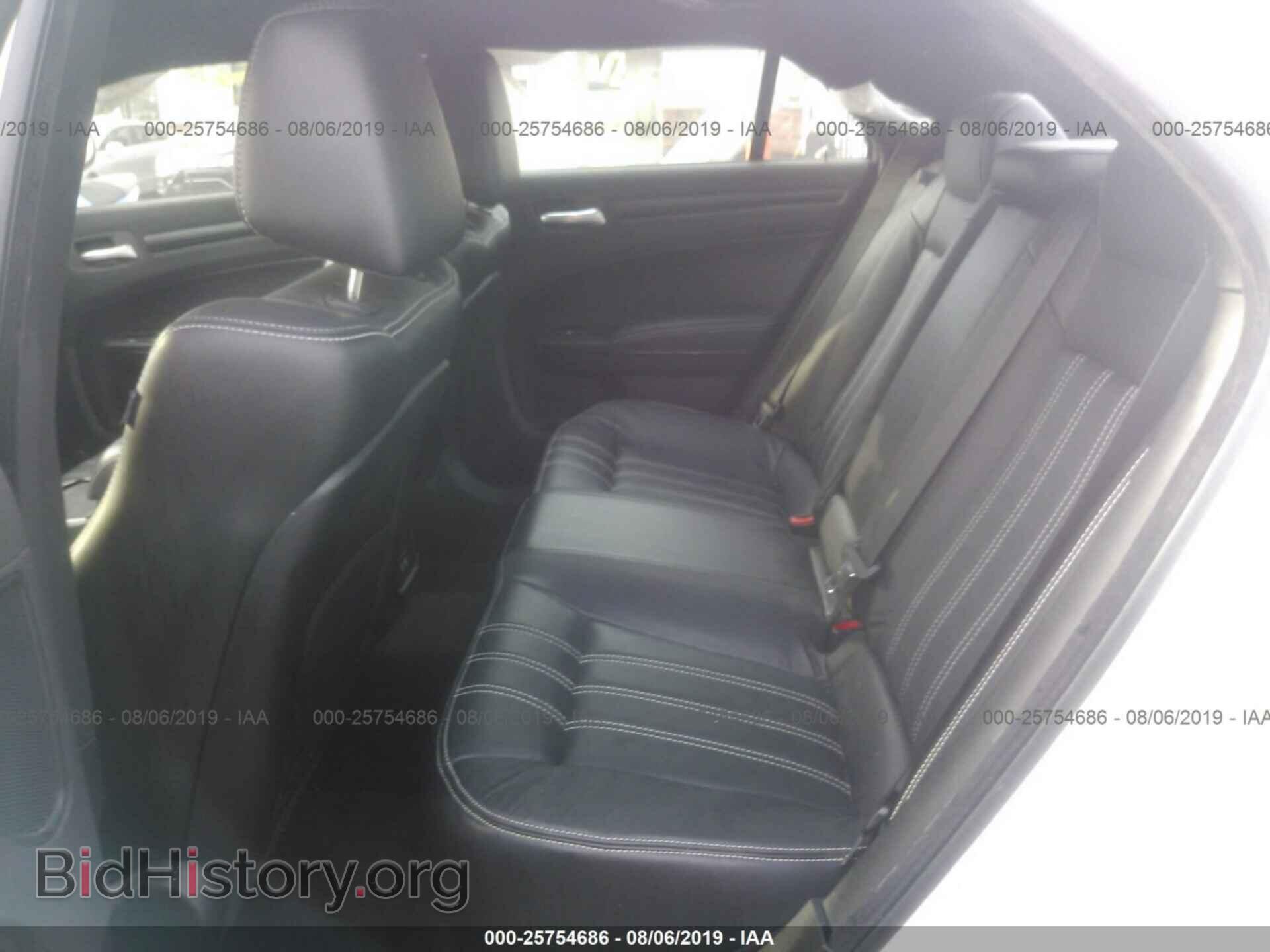 2016 CHRYSLER 300 - VIN: 2C3CCAGG3GH321408 - Photo 8