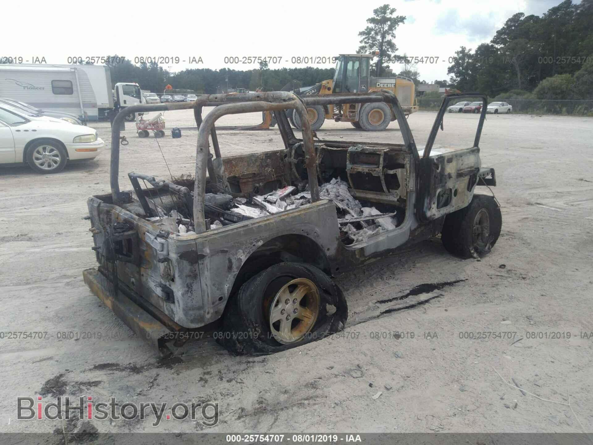 2003 JEEP WRANGLER - VIN: 1J4FA39S73P300444 - Фото 4