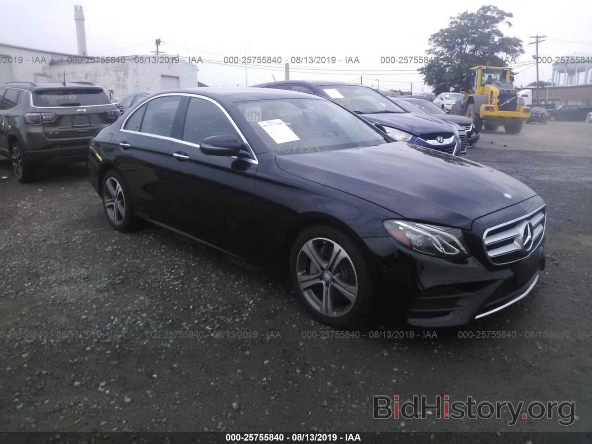 Photo WDDZF4KB7HA138027 - MERCEDES-BENZ E 2017