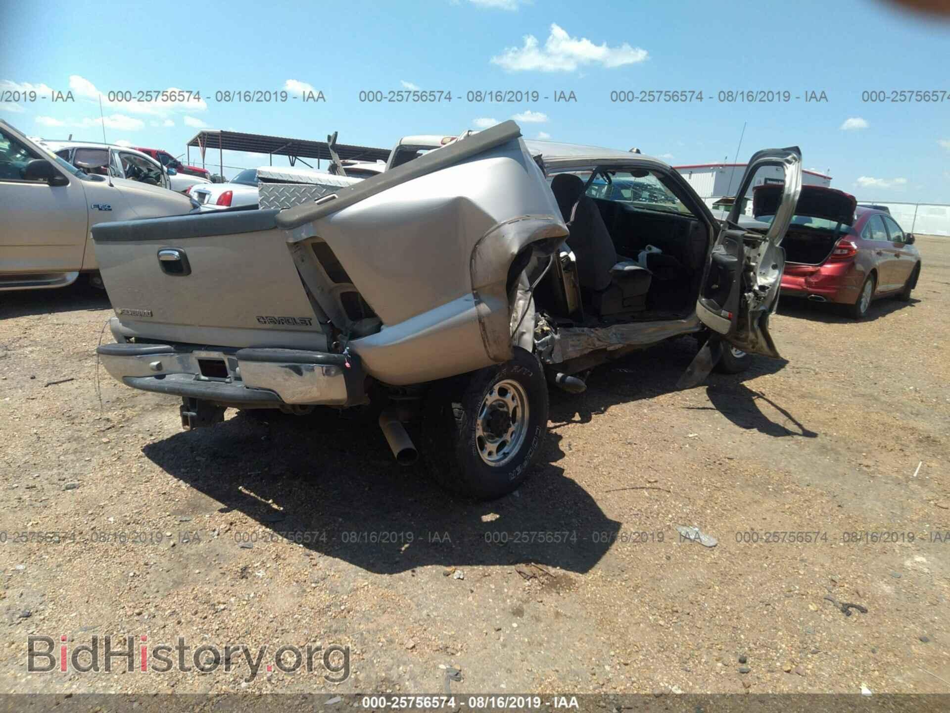 2005 CHEVROLET SILVERADO - VIN: 1GCHC29UX5E257561 - Фото 4