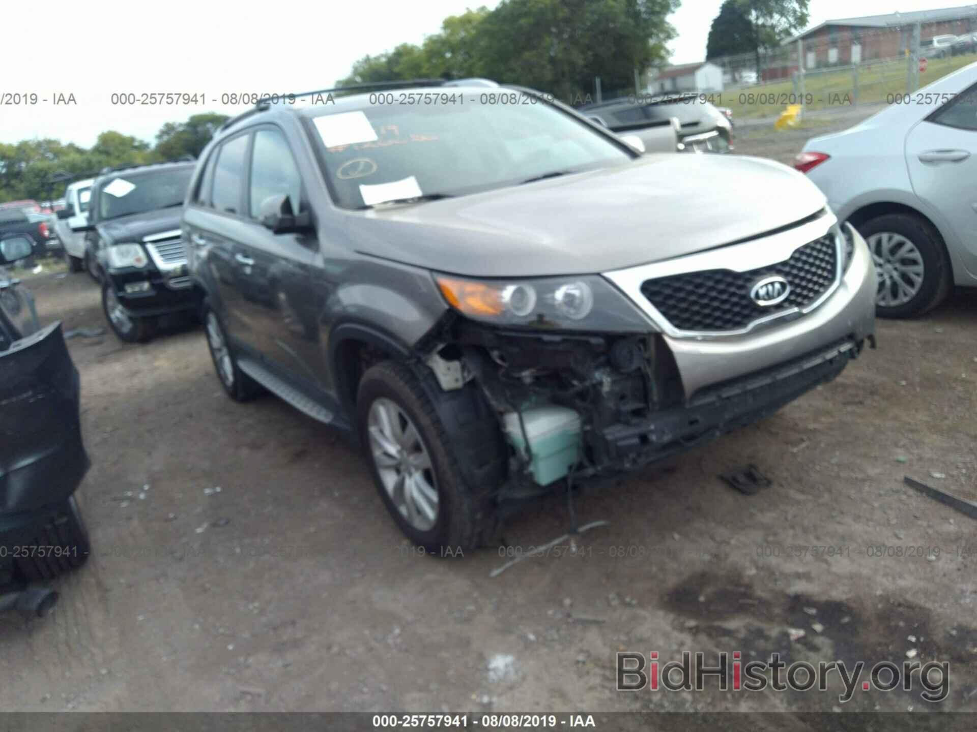 Photo 5XYKT4A29BG102255 - KIA SORENTO 2011