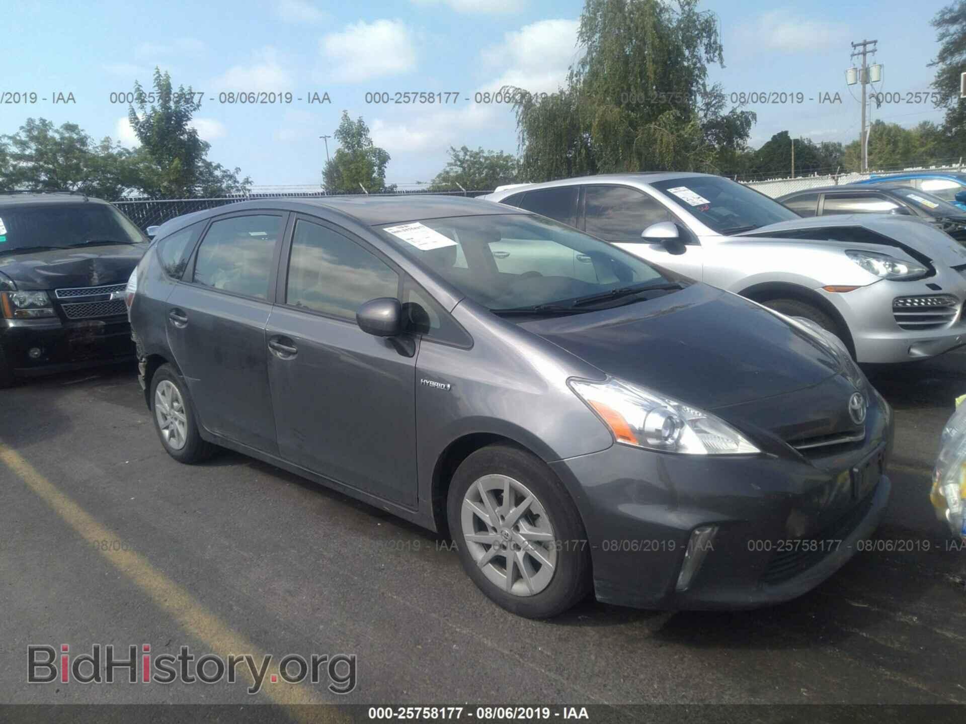 Photo JTDZN3EU8C3139821 - TOYOTA PRIUS V 2012