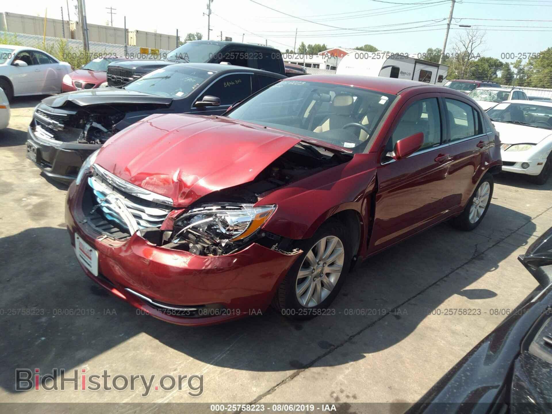 2013 CHRYSLER 200 - VIN: 1C3CCBBB2DN574093 - Photo 2