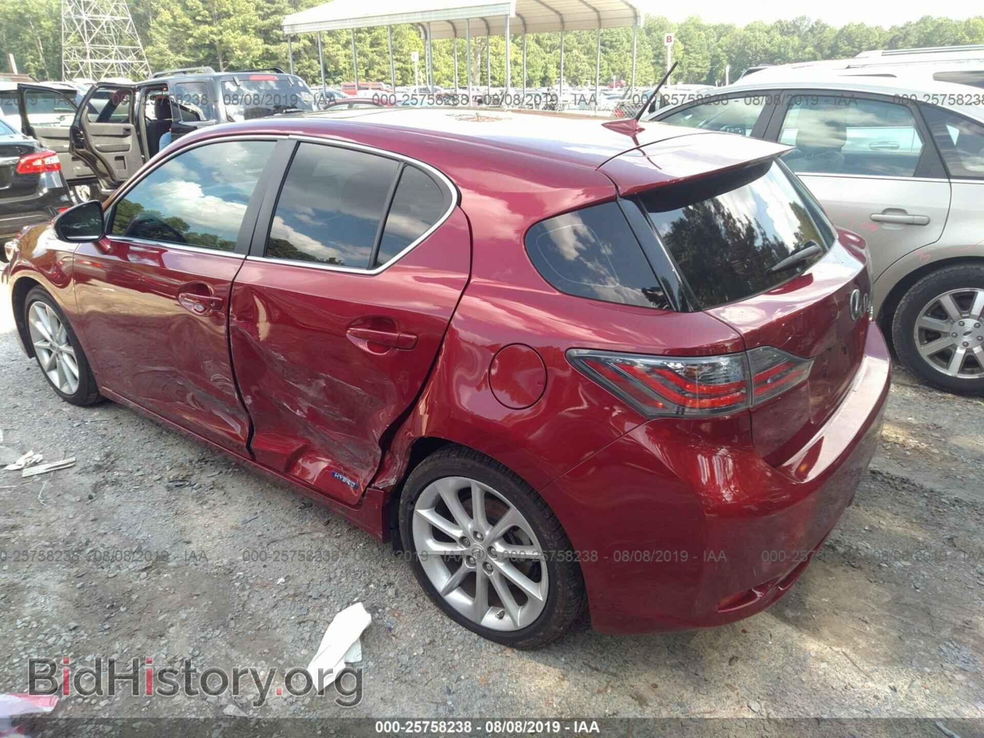 2011 LEXUS CT - VIN: JTHKD5BH4B2011084 - Фото 3