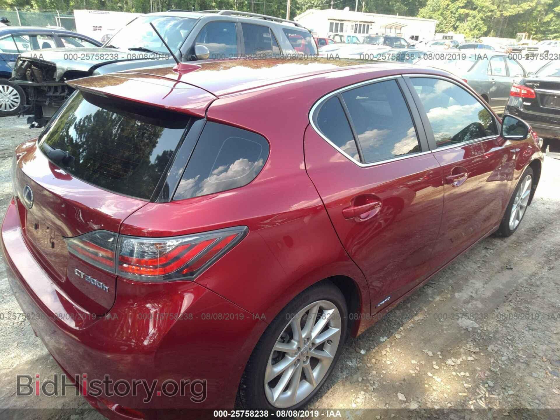 2011 LEXUS CT - VIN: JTHKD5BH4B2011084 - Фото 4