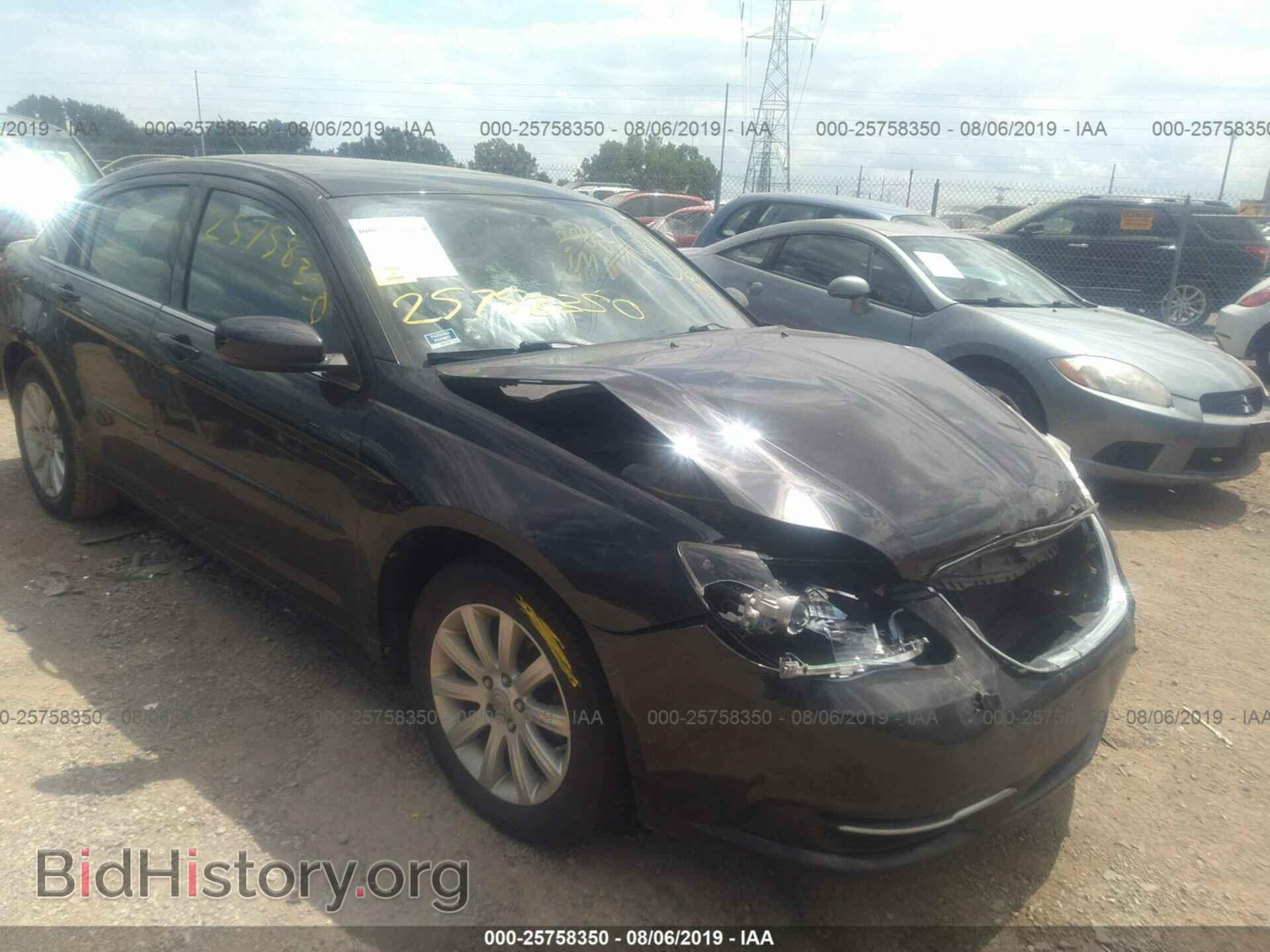 Photo 1C3BC1FB5BN500535 - CHRYSLER 200 2011