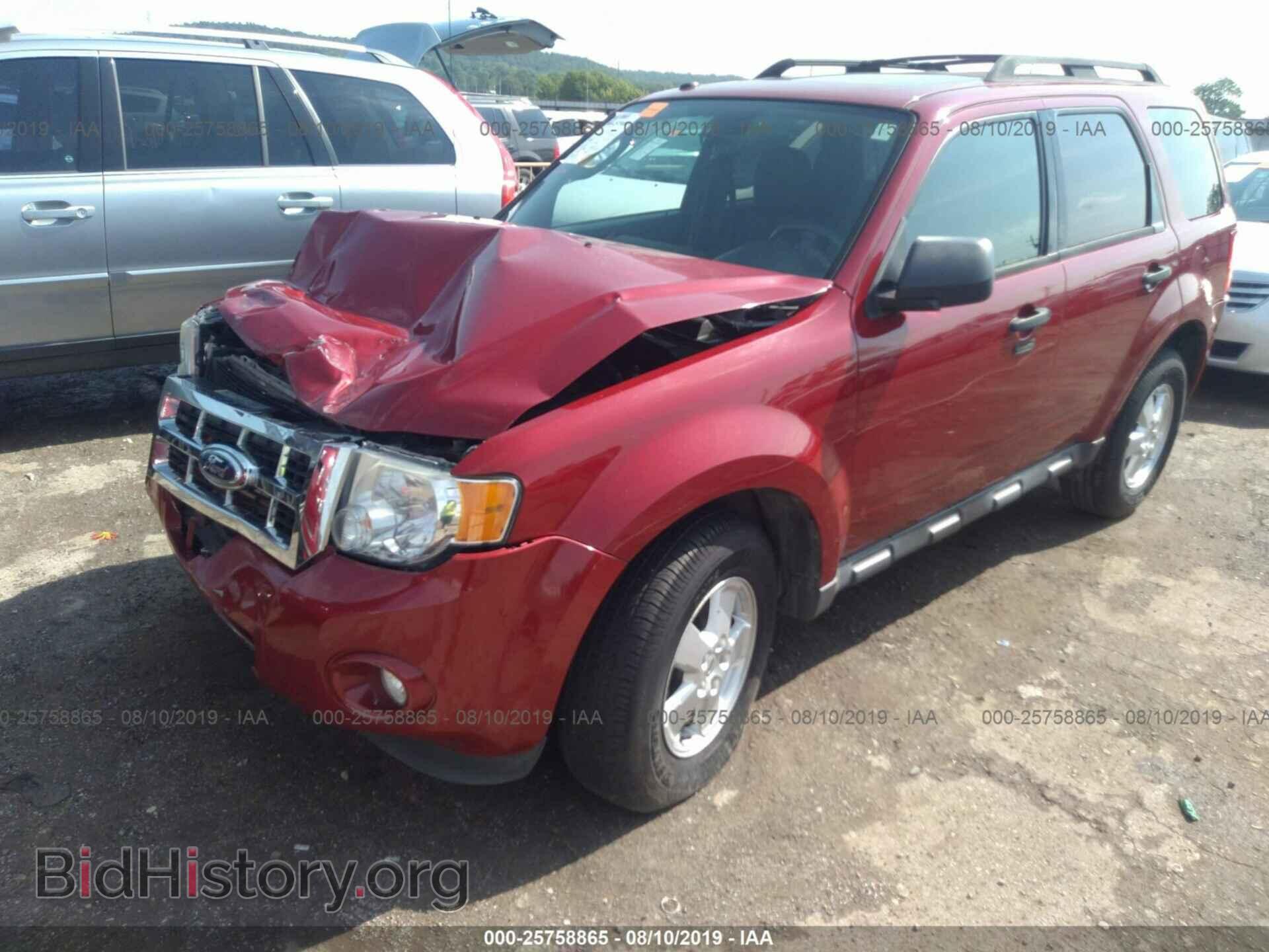 2011 FORD ESCAPE - VIN: 1FMCU0D75BKB19383 - Photo 2