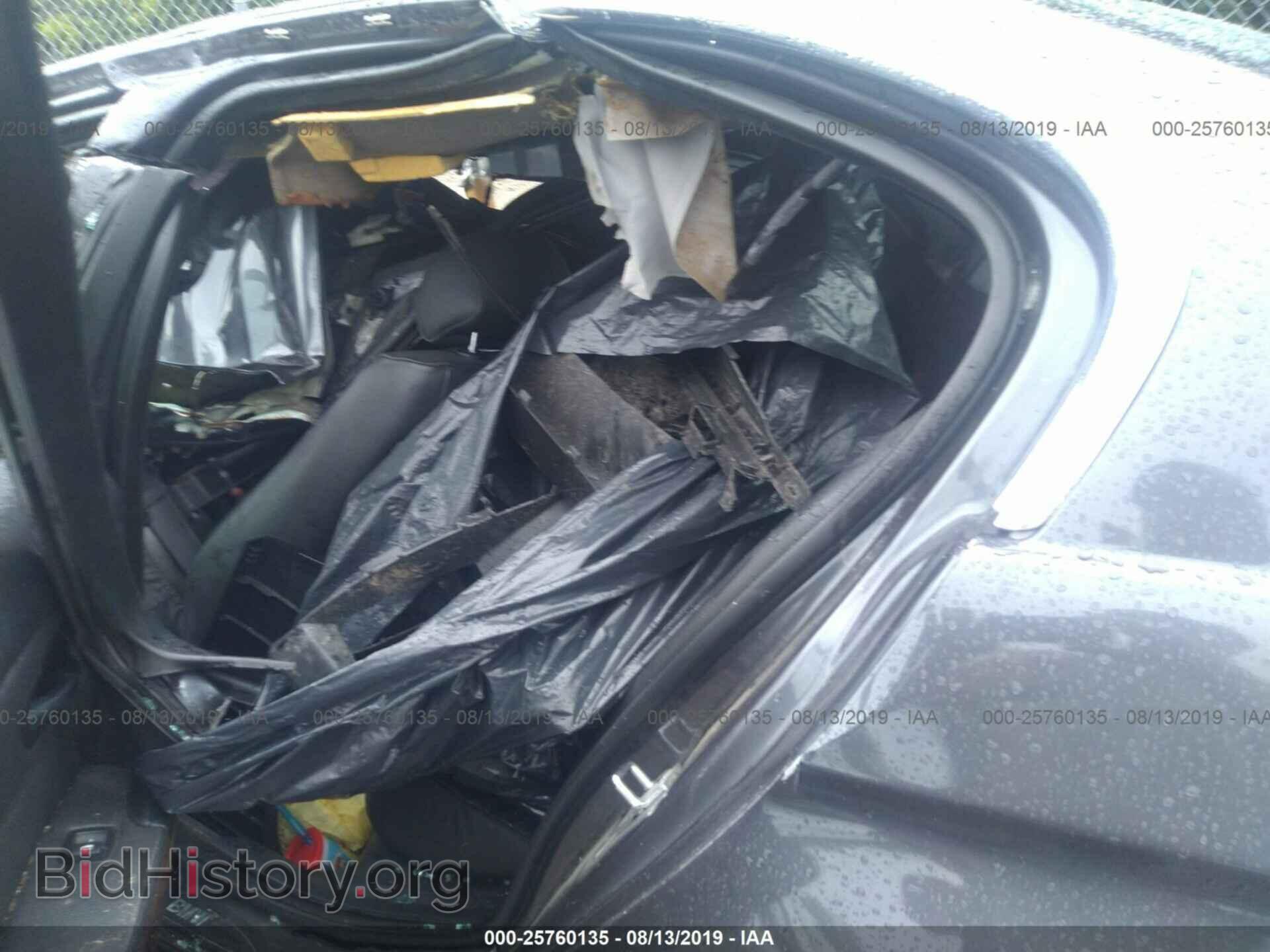 2006 BMW 330 - VIN: WBAVB33576KR78577 - Фото 8