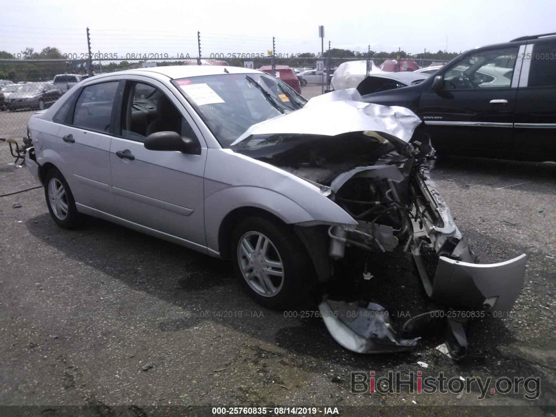 Photo 1FAFP34P6YW136081 - FORD FOCUS 2000