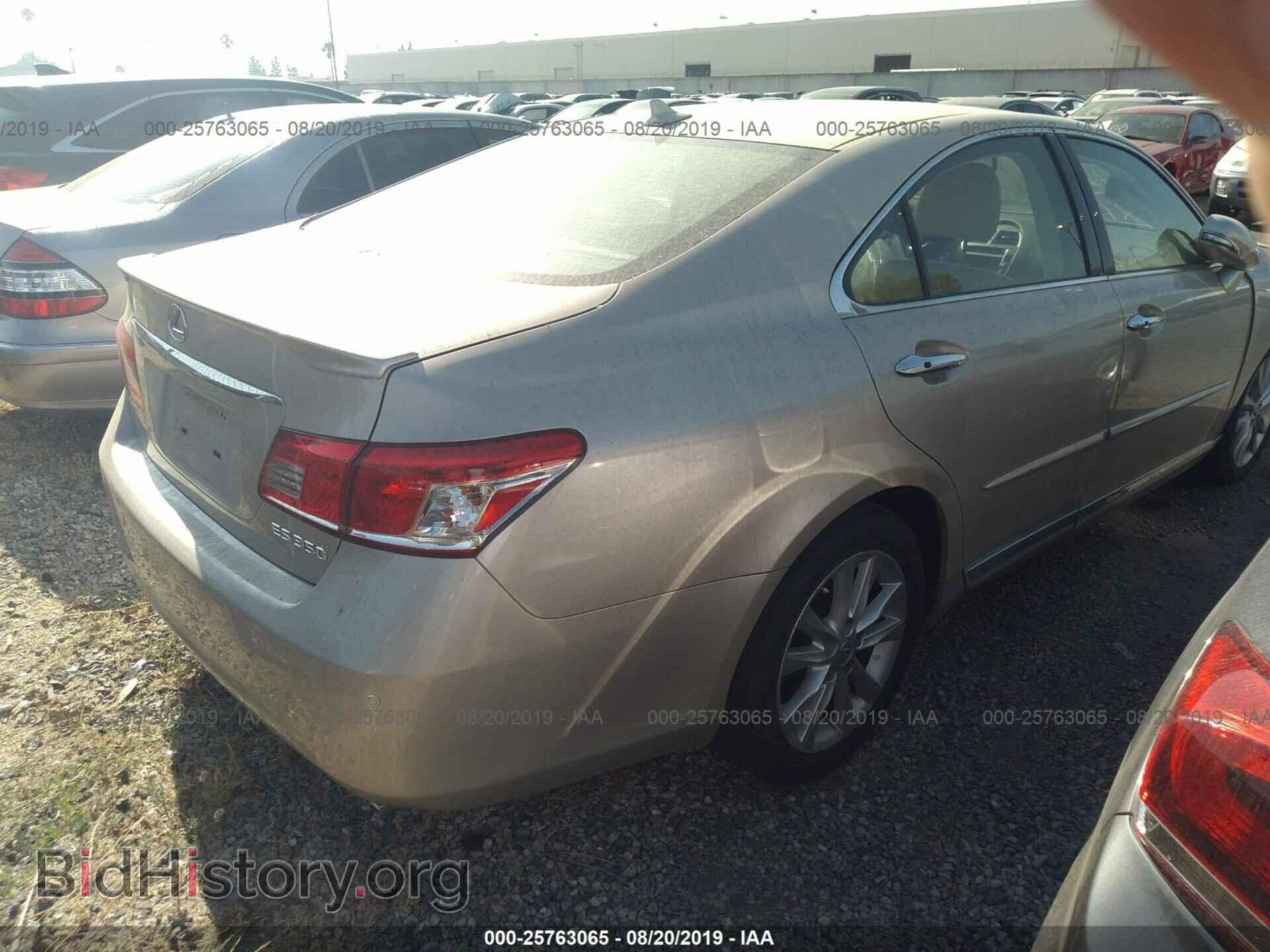 2011 LEXUS ES - VIN: JTHBK1EG7B2427941 - Photo 2