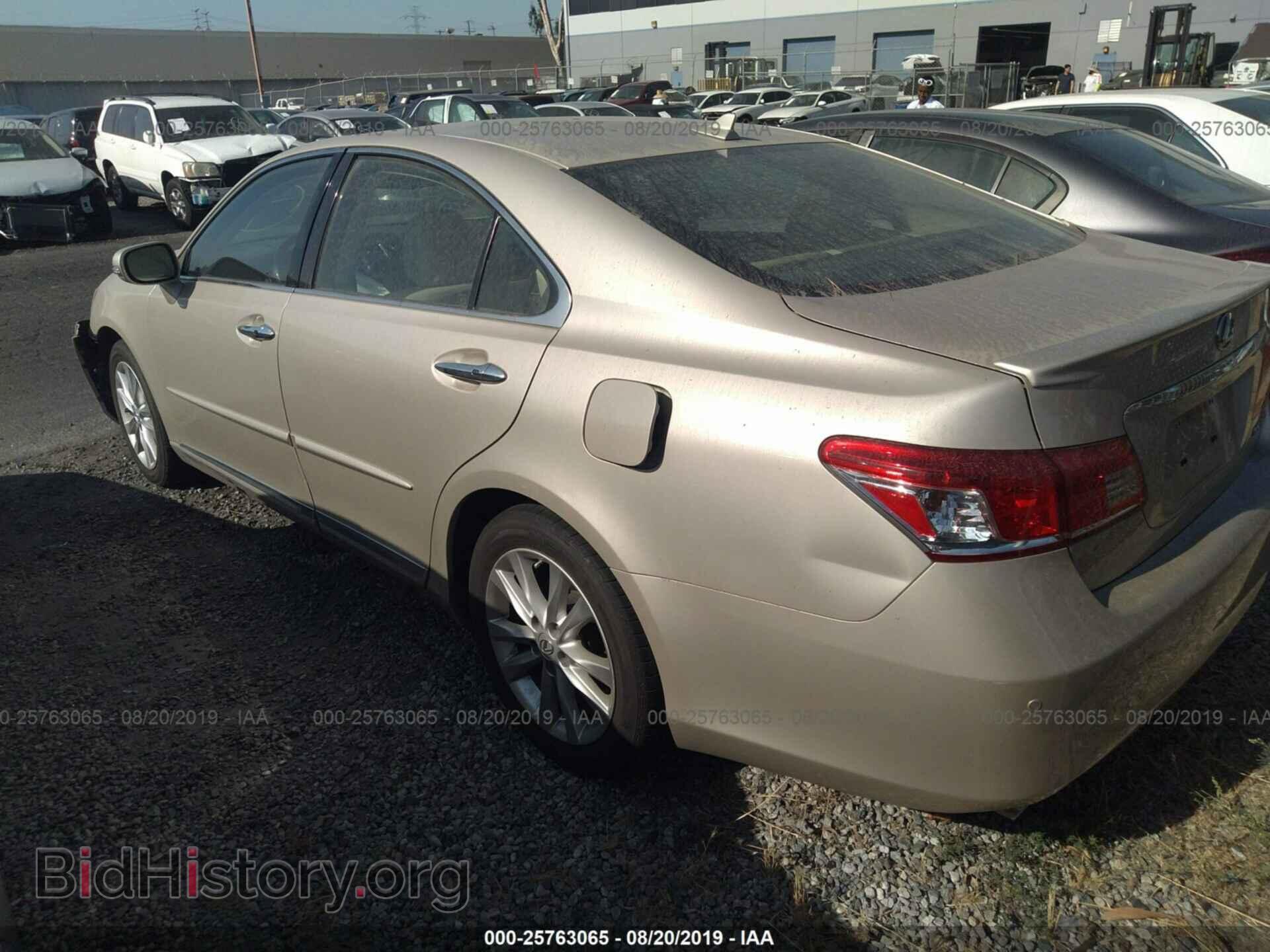 2011 LEXUS ES - VIN: JTHBK1EG7B2427941 - Photo 3