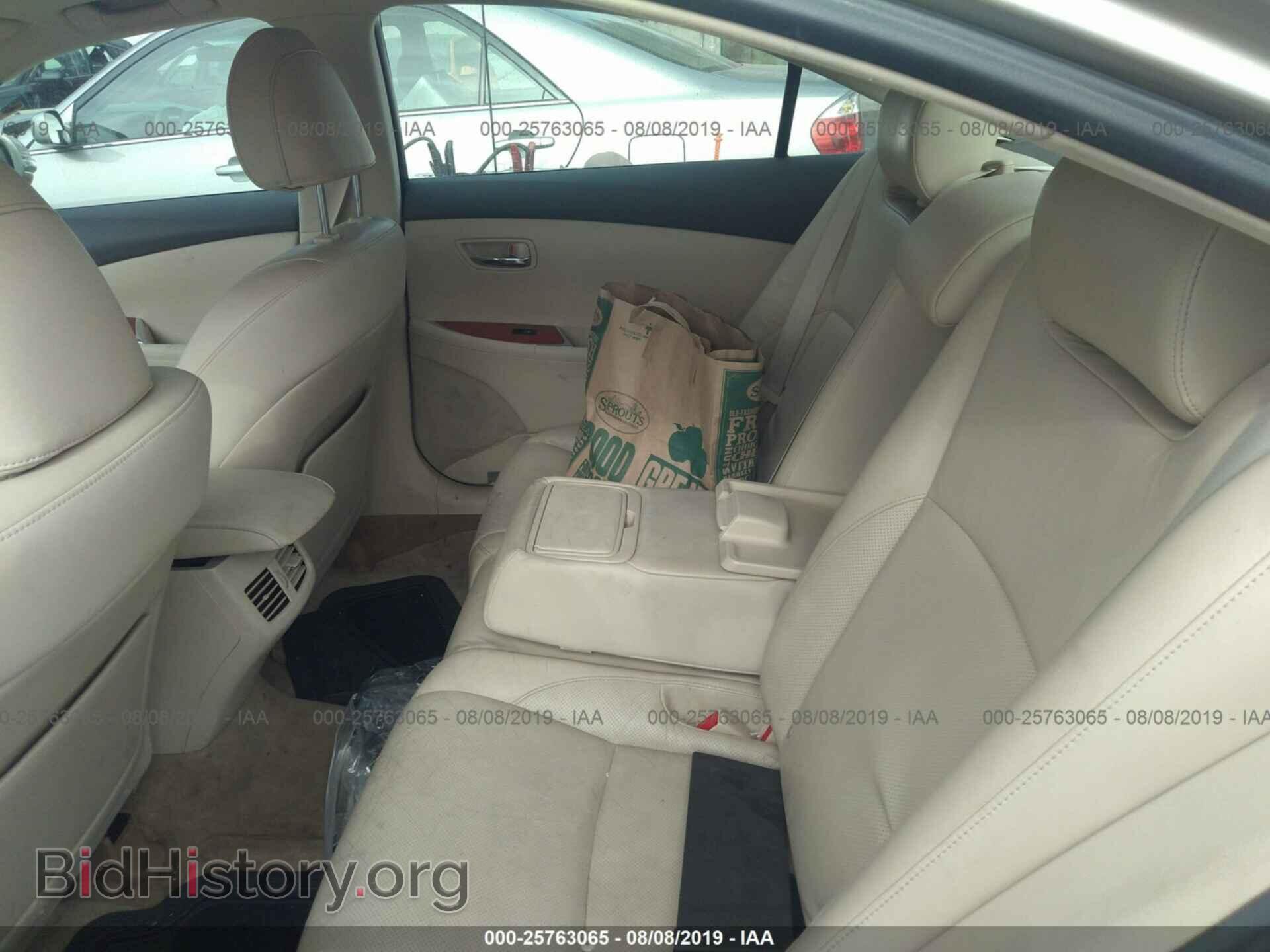2011 LEXUS ES - VIN: JTHBK1EG7B2427941 - Photo 8