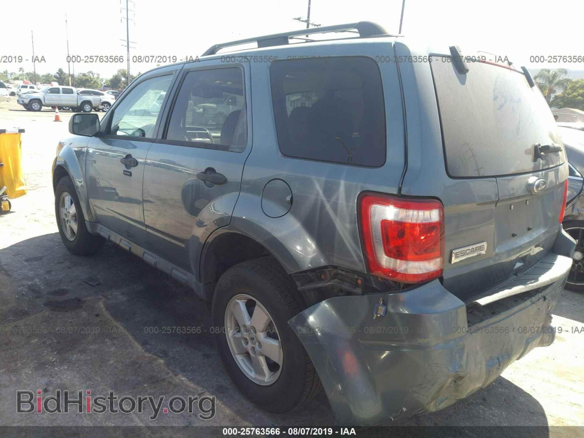2011 FORD ESCAPE - VIN: 1FMCU0D73BKA08329 - Фото 3