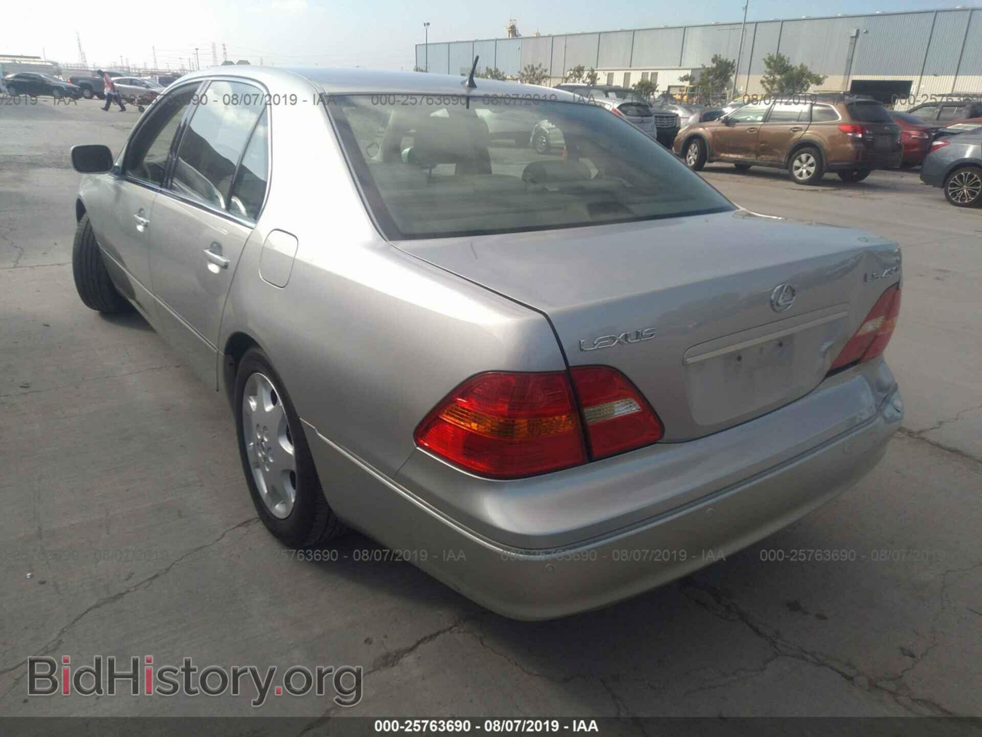 2002 LEXUS LS - VIN: JTHBN30F120058538 - Фото 3