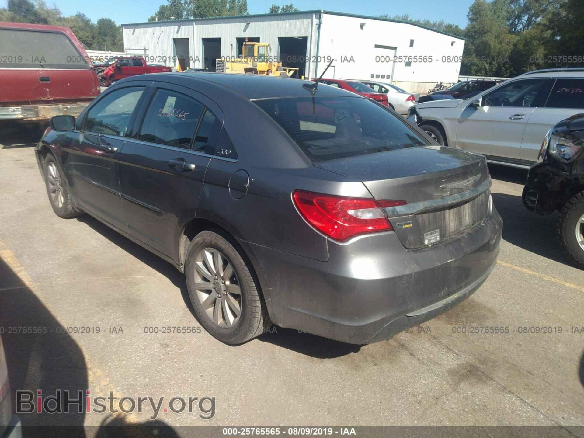 2013 CHRYSLER 200 - VIN: 1C3CCBBG3DN635981 - Photo 3