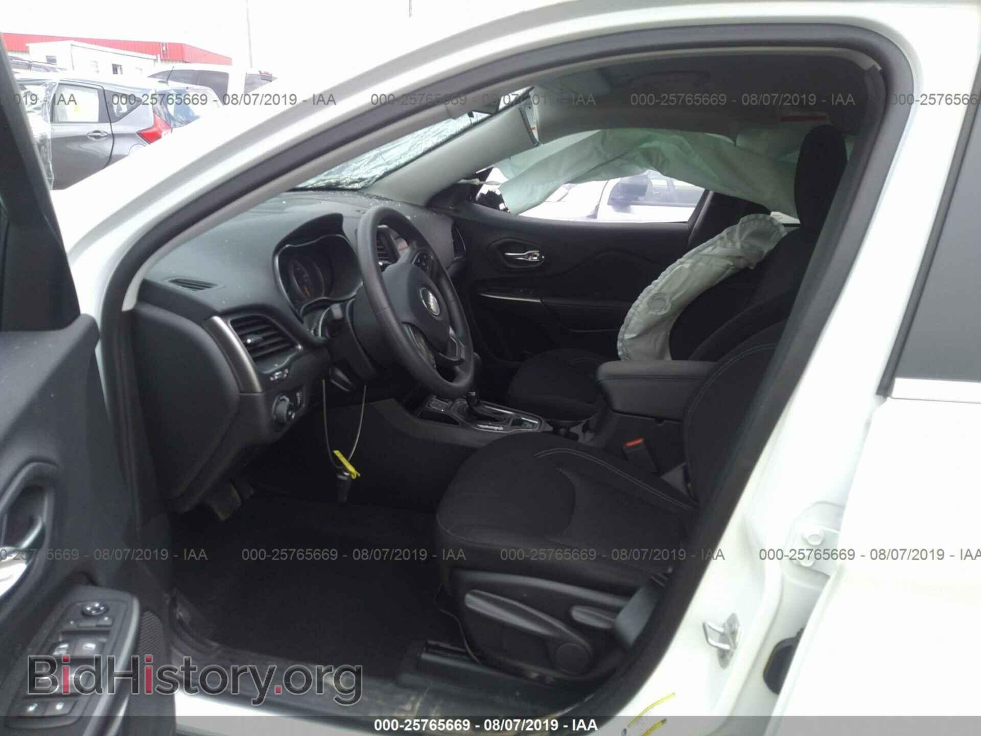2019 JEEP CHEROKEE - VIN: 1C4PJLCB0KD344689 - Photo 5