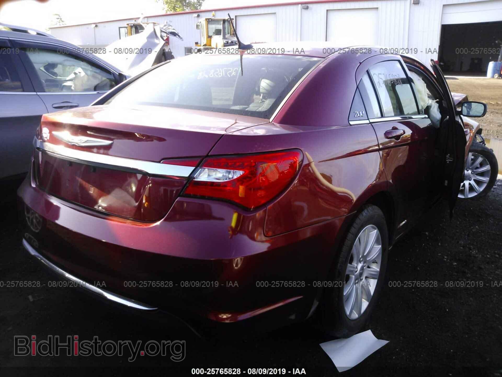 2012 CHRYSLER 200 - VIN: 1C3CCBBBXCN300817 - Фото 4