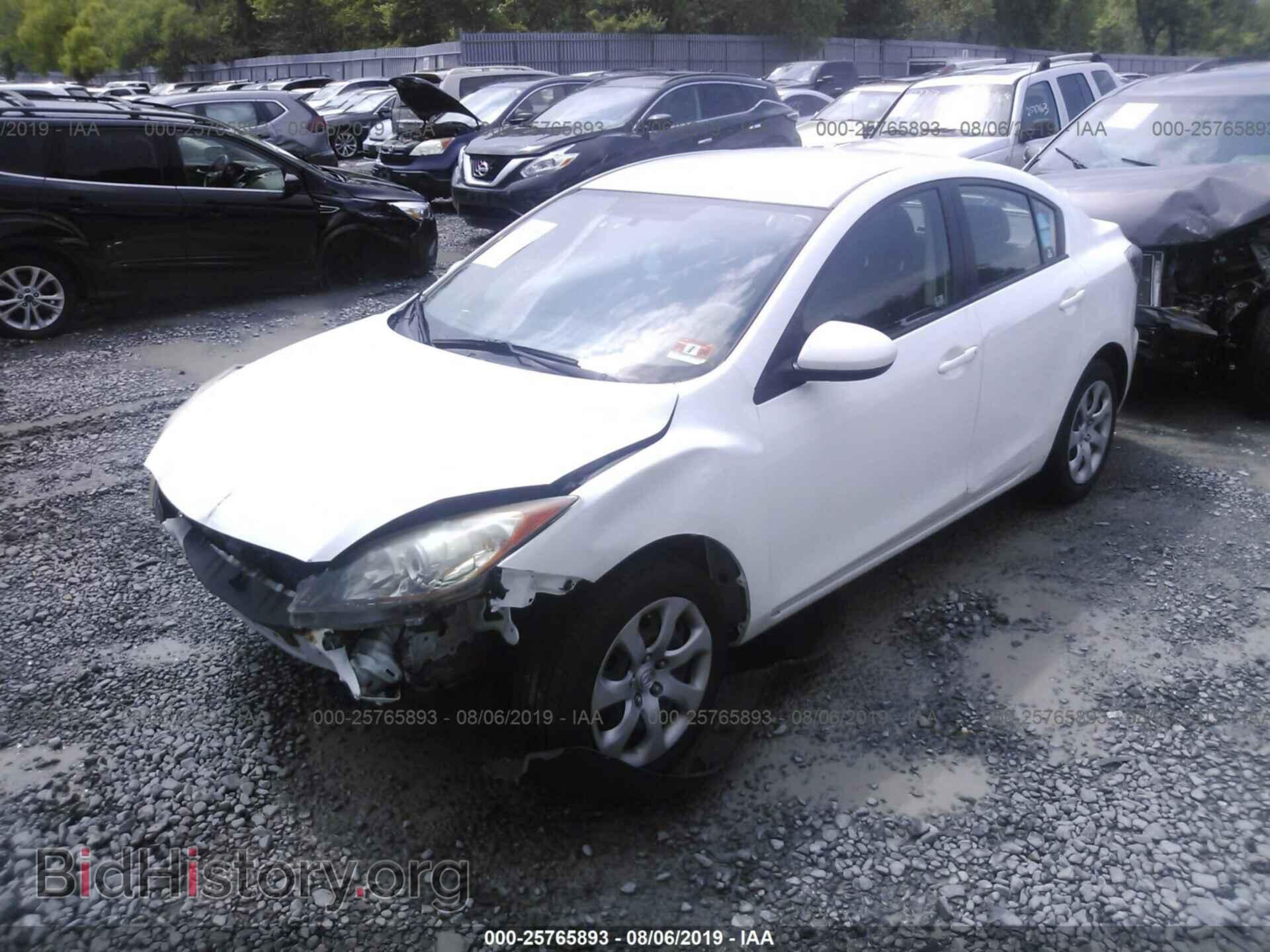 2011 MAZDA 3 - VIN: JM1BL1UG9B1381941 - Фото 2