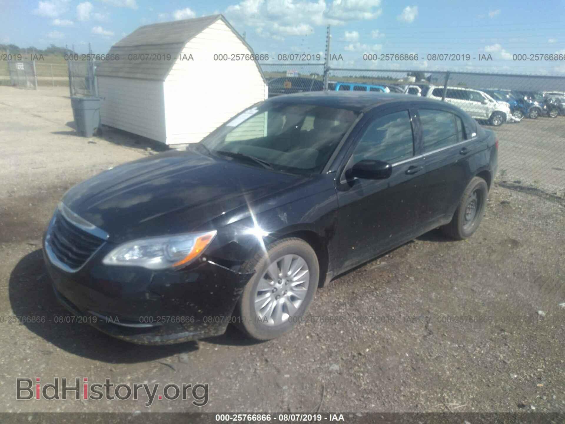 2013 CHRYSLER 200 - VIN: 1C3CCBABXDN691647 - Фото 2