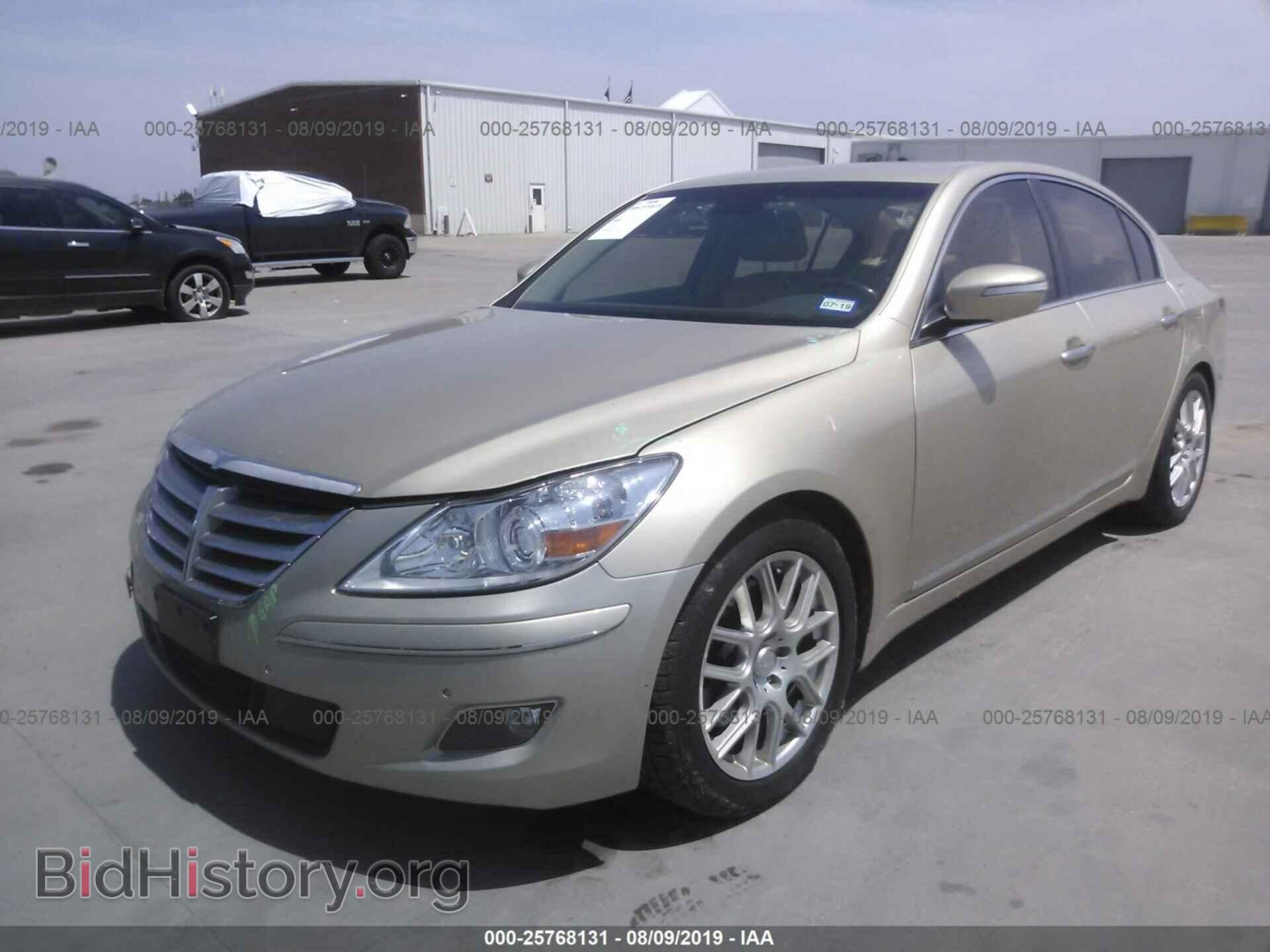 2011 HYUNDAI GENESIS - VIN: KMHGC4DF7BU140954 - Фото 2