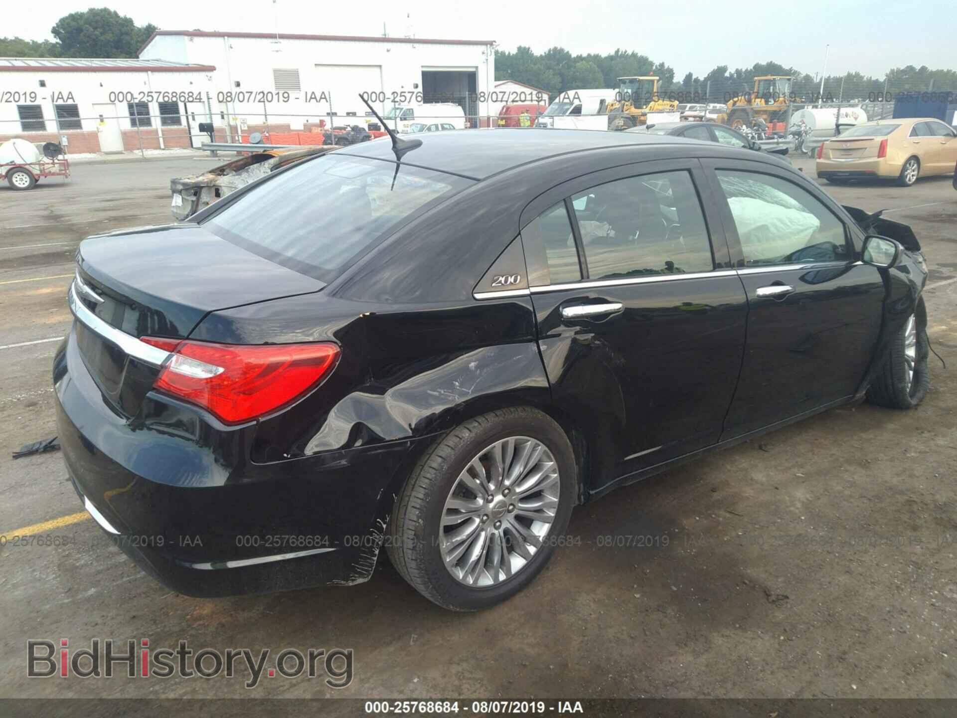 2013 CHRYSLER 200 - VIN: 1C3CCBCG0DN546304 - Photo 4