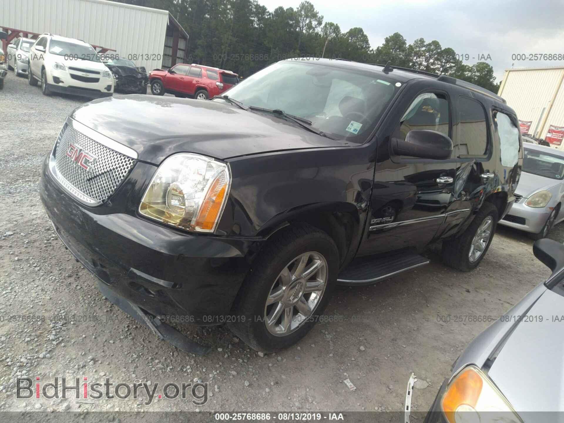 2011 GMC YUKON - VIN: 1GKS1EEF4BR131838 - Фото 2