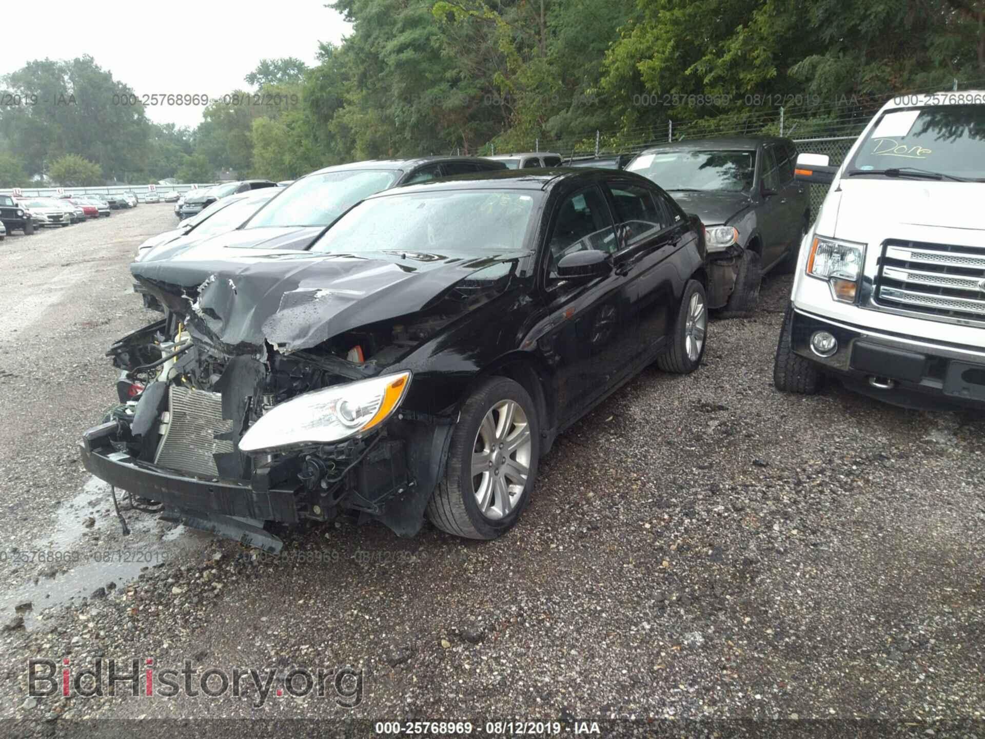 2013 CHRYSLER 200 - VIN: 1C3CCBBB2DN694539 - Photo 2