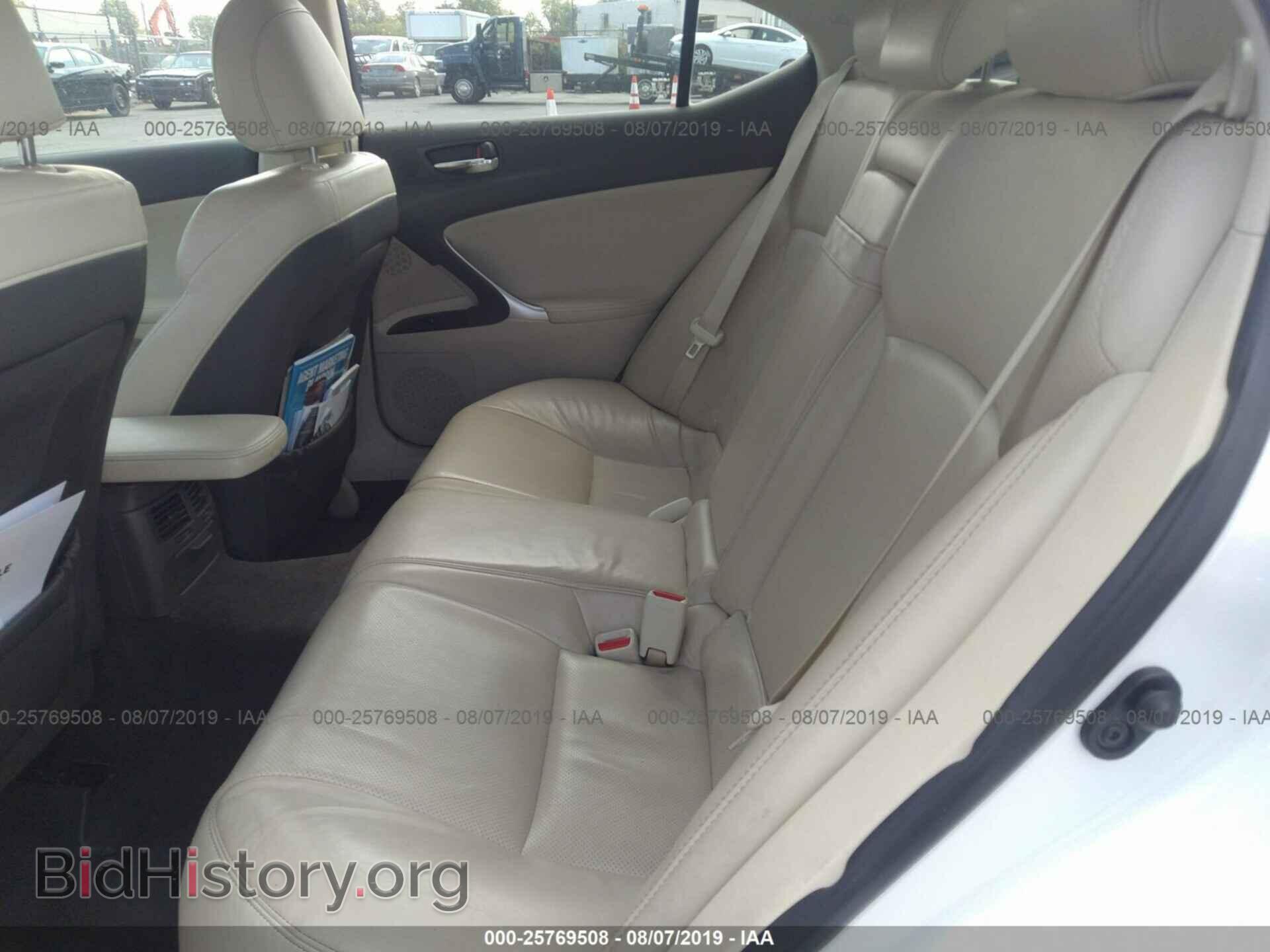 2011 LEXUS IS - VIN: JTHBF5C24B5138680 - Фото 8