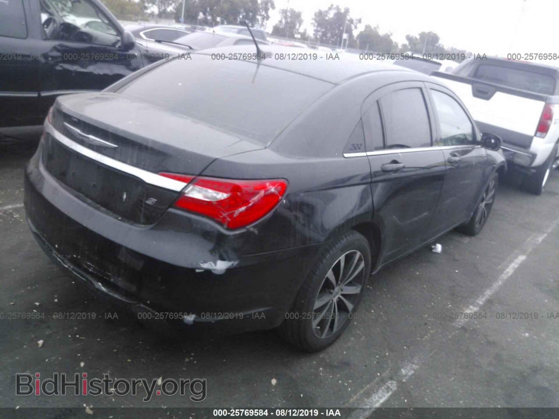 2013 CHRYSLER 200 - VIN: 1C3CCBBB7DN744500 - Photo 4