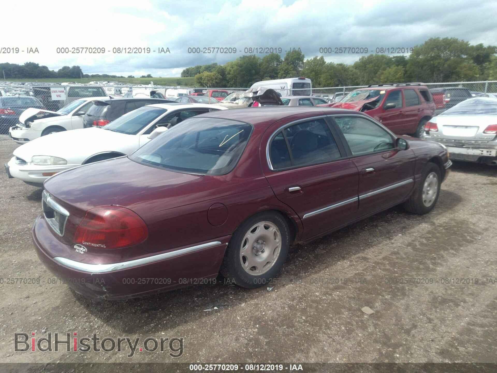 2000 LINCOLN CONTINENTAL - VIN: 1LNHM97V2YY832848 - Фото 4