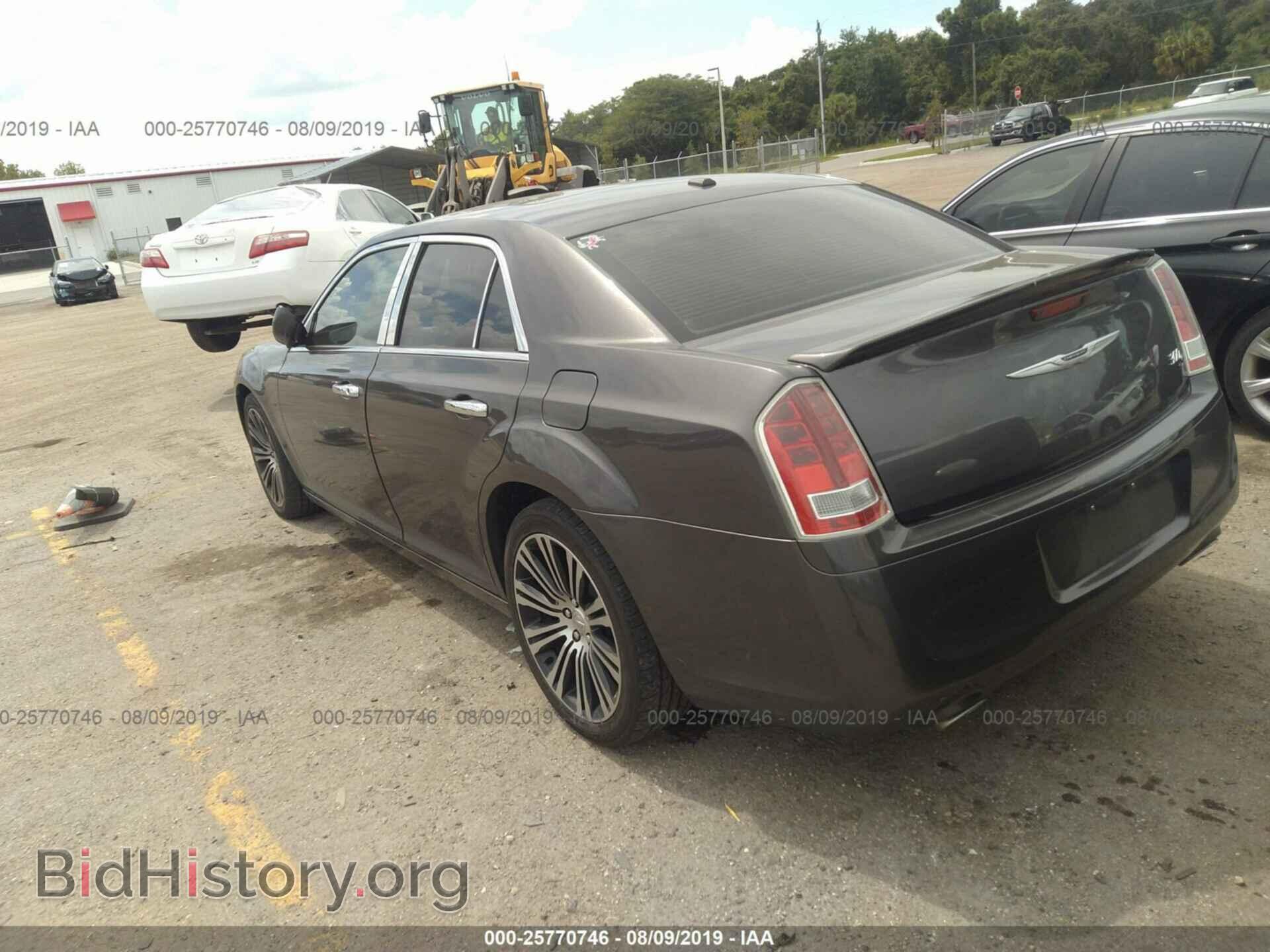 2013 CHRYSLER 300 - VIN: 2C3CCABGXDH728290 - Фото 3