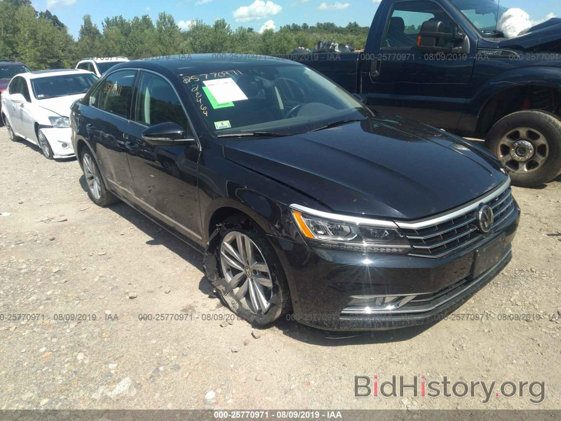 Photo 1VWCM7A30JC013153 - VOLKSWAGEN PASSAT 2018