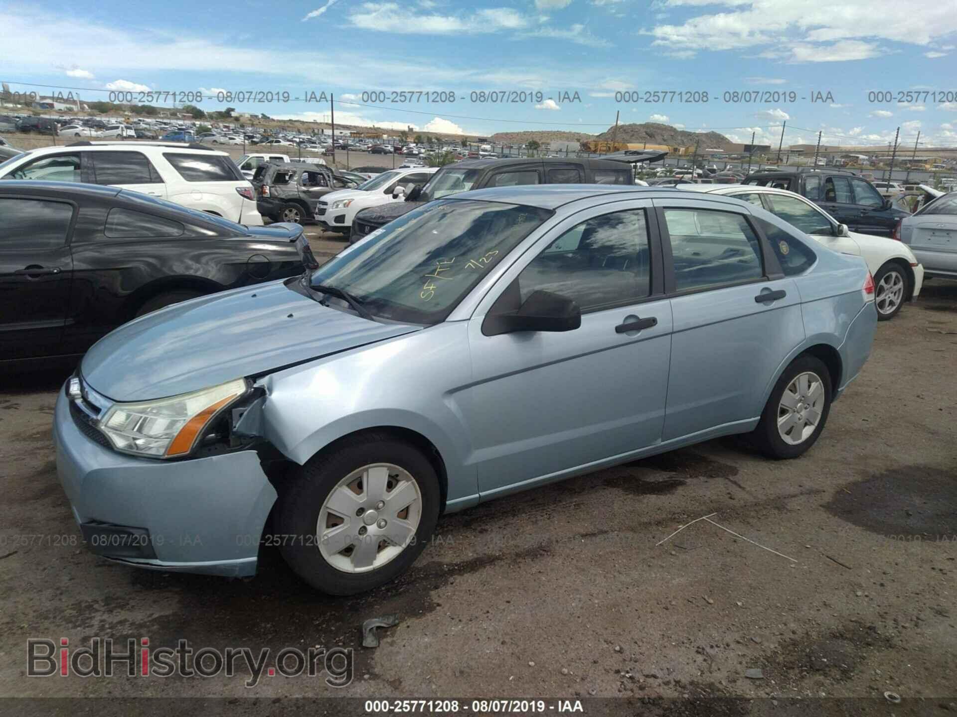2008 FORD FOCUS - VIN: 1FAHP34N58W122972 - Фото 2