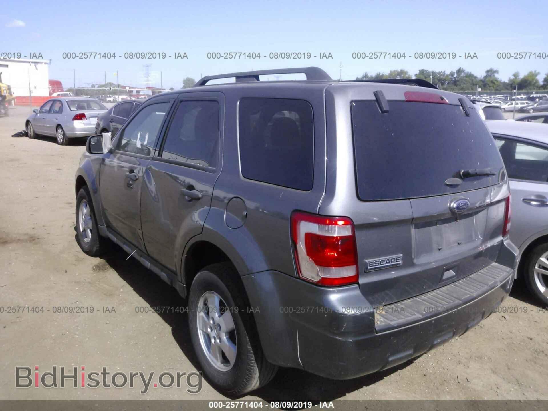 2011 FORD ESCAPE - VIN: 1FMCU0D74BKC40406 - Photo 3
