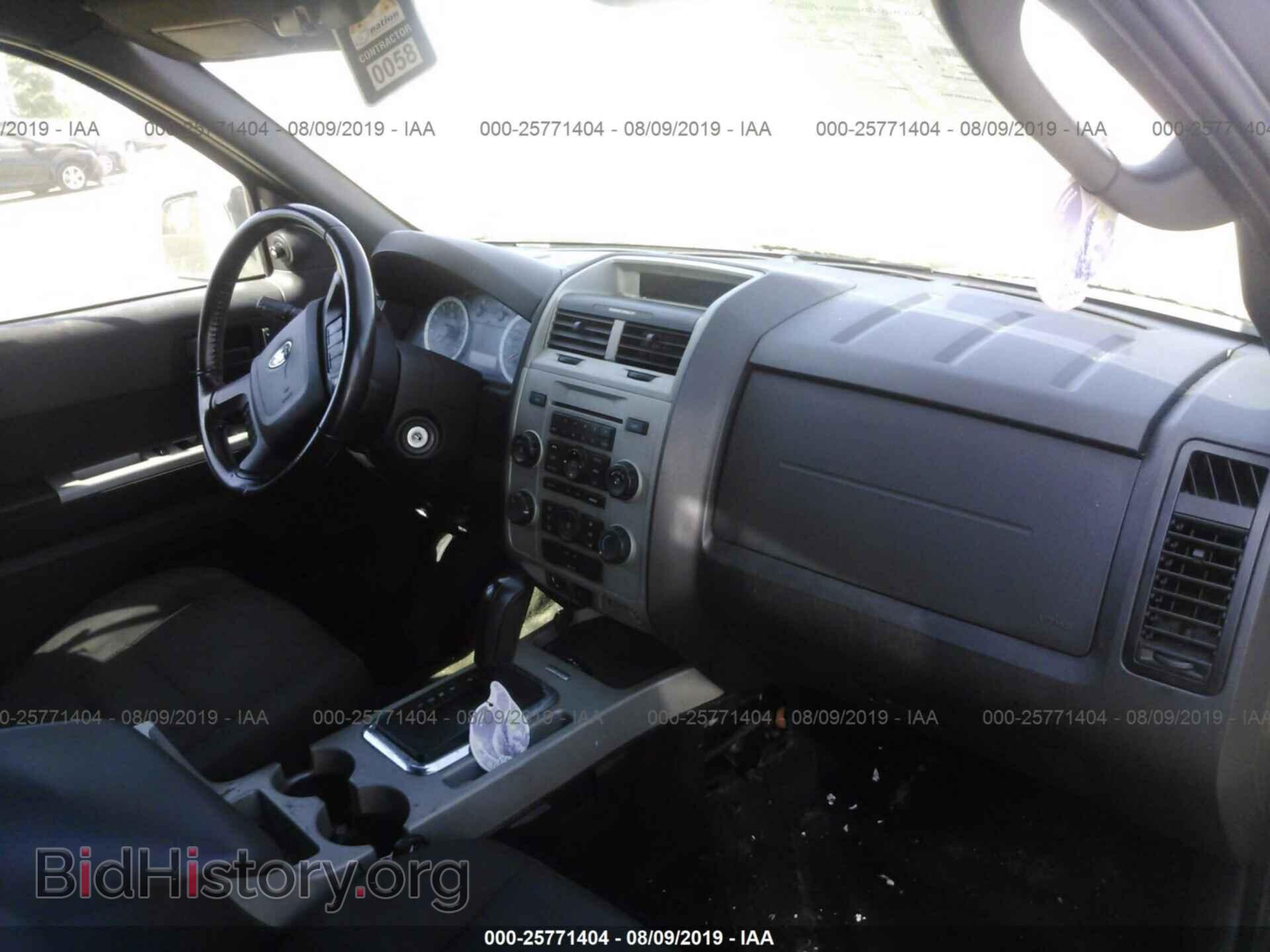 2011 FORD ESCAPE - VIN: 1FMCU0D74BKC40406 - Photo 5