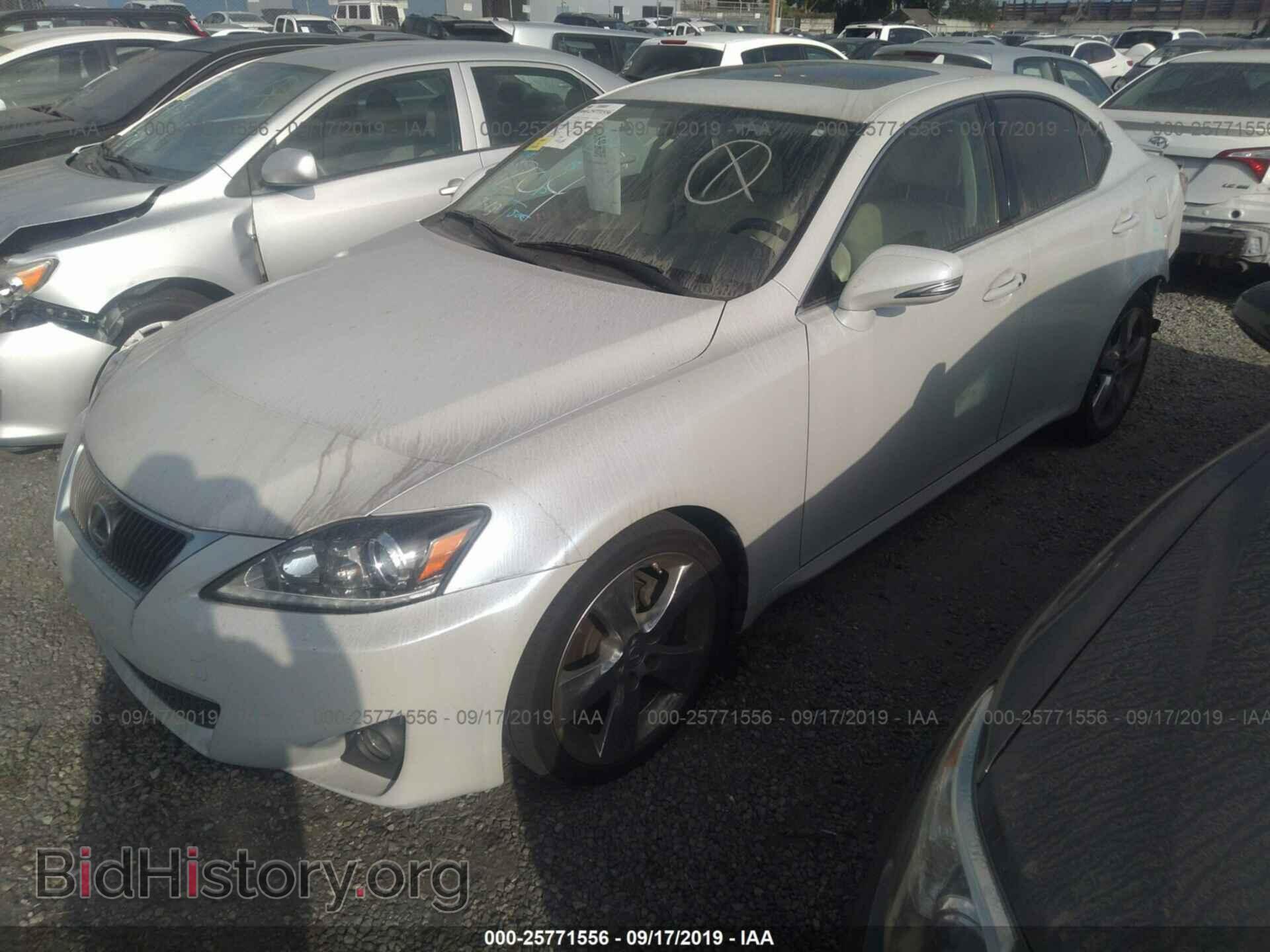 2011 LEXUS IS - VIN: JTHBF5C28B5149634 - Photo 2