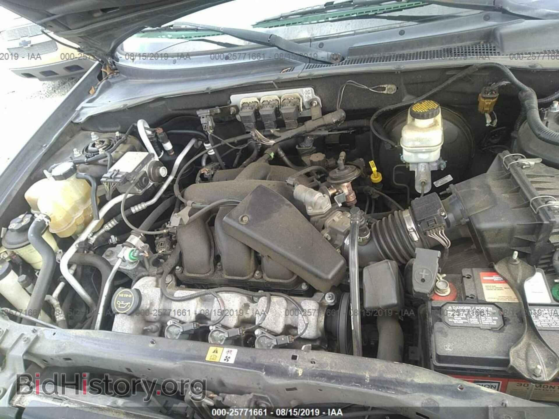 2005 FORD ESCAPE - VIN: 1FMCU03155DA19001 - Фото 10