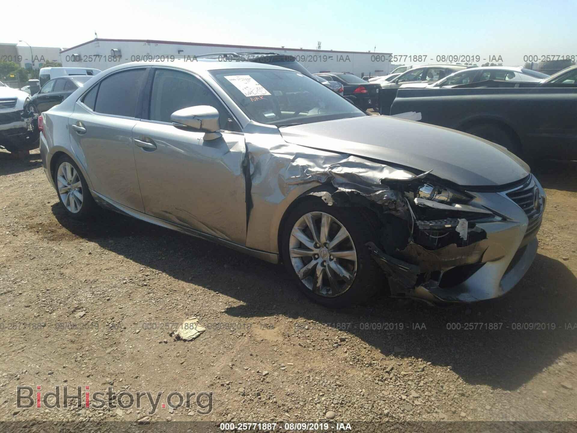 Фотография JTHBA1D25G5037662 - LEXUS IS 2016