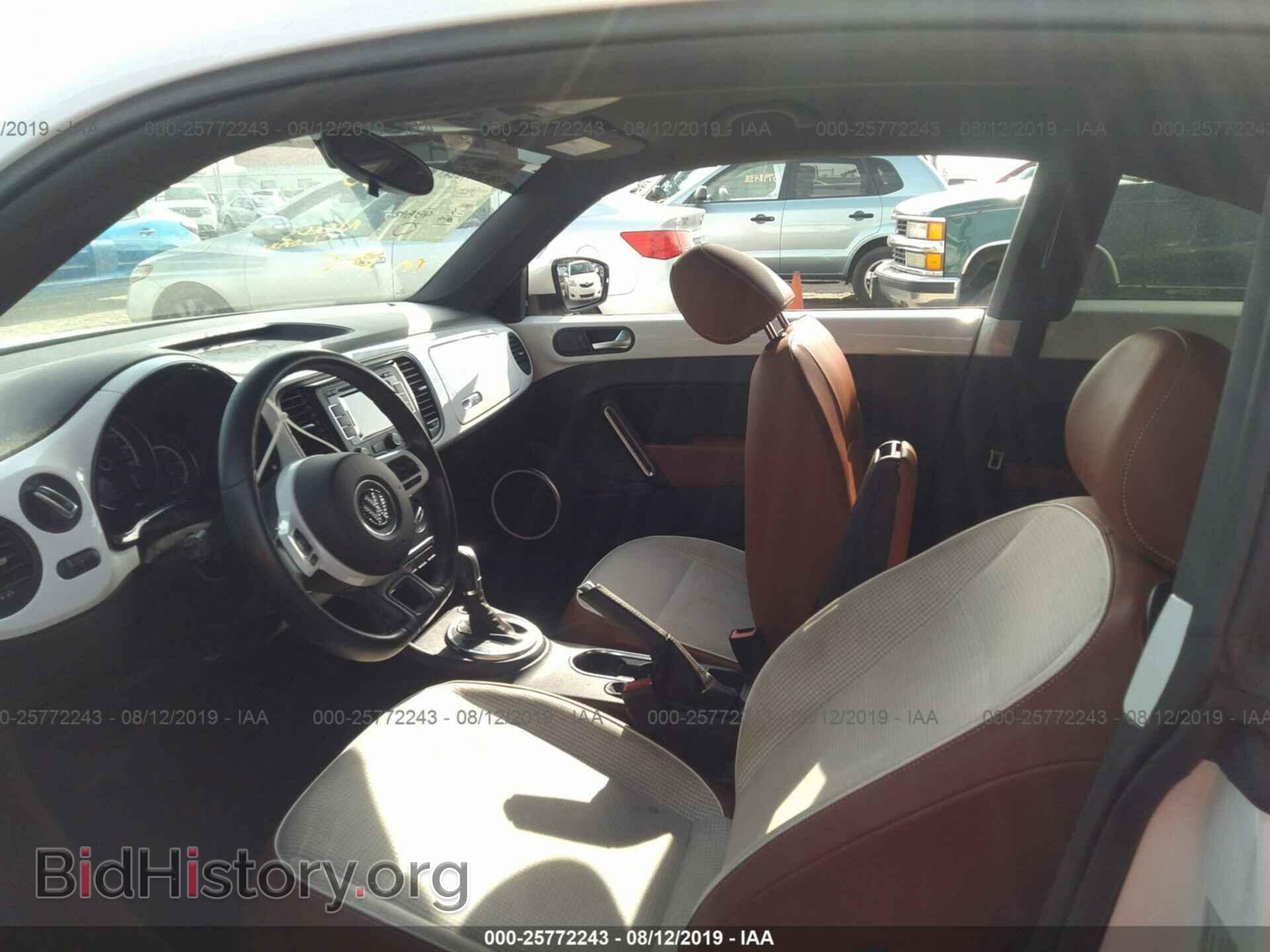 2015 VOLKSWAGEN BEETLE - VIN: 3VWF17ATXFM600701 - Фото 5