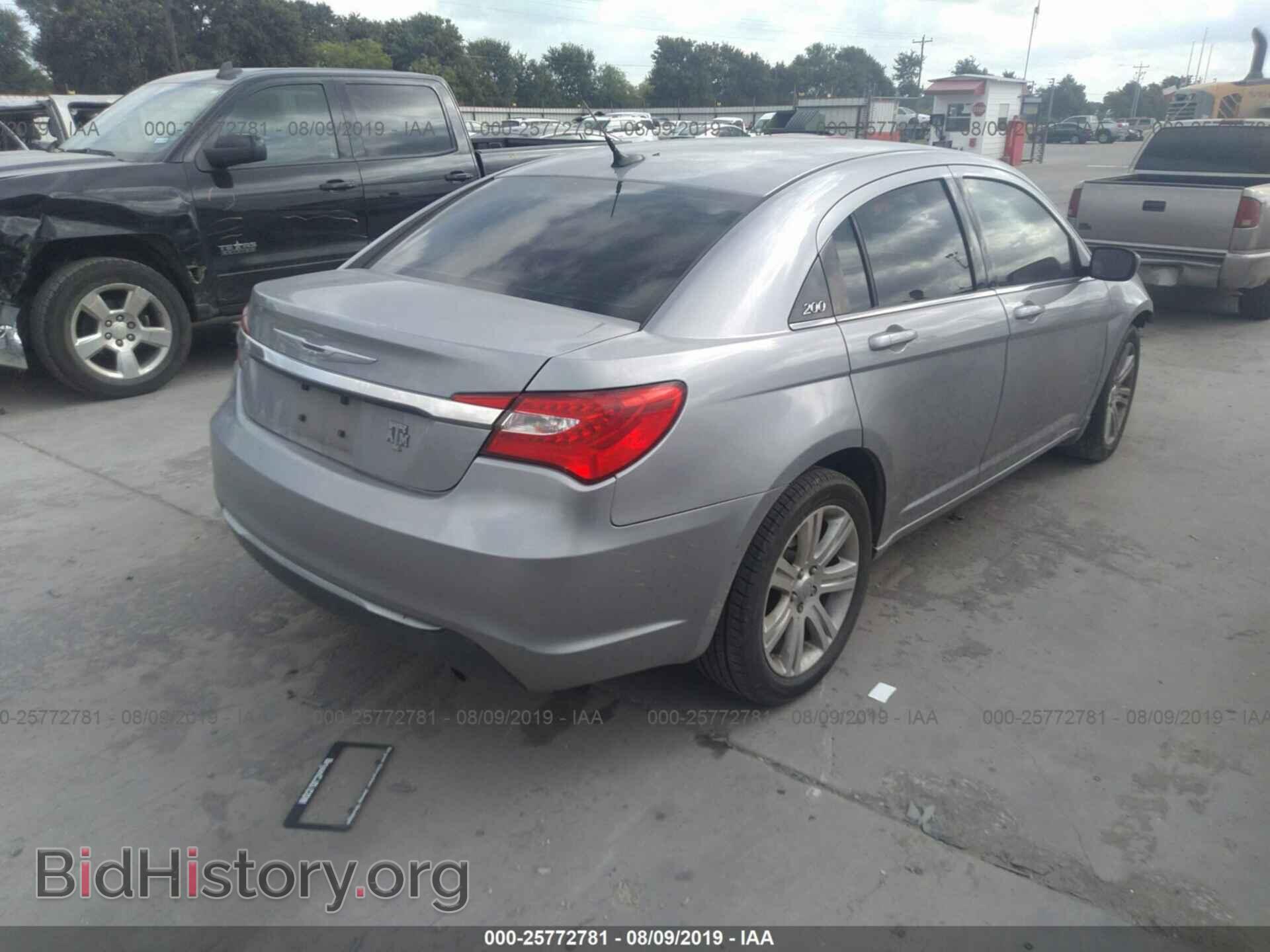2013 CHRYSLER 200 - VIN: 1C3CCBBB9DN723972 - Photo 4